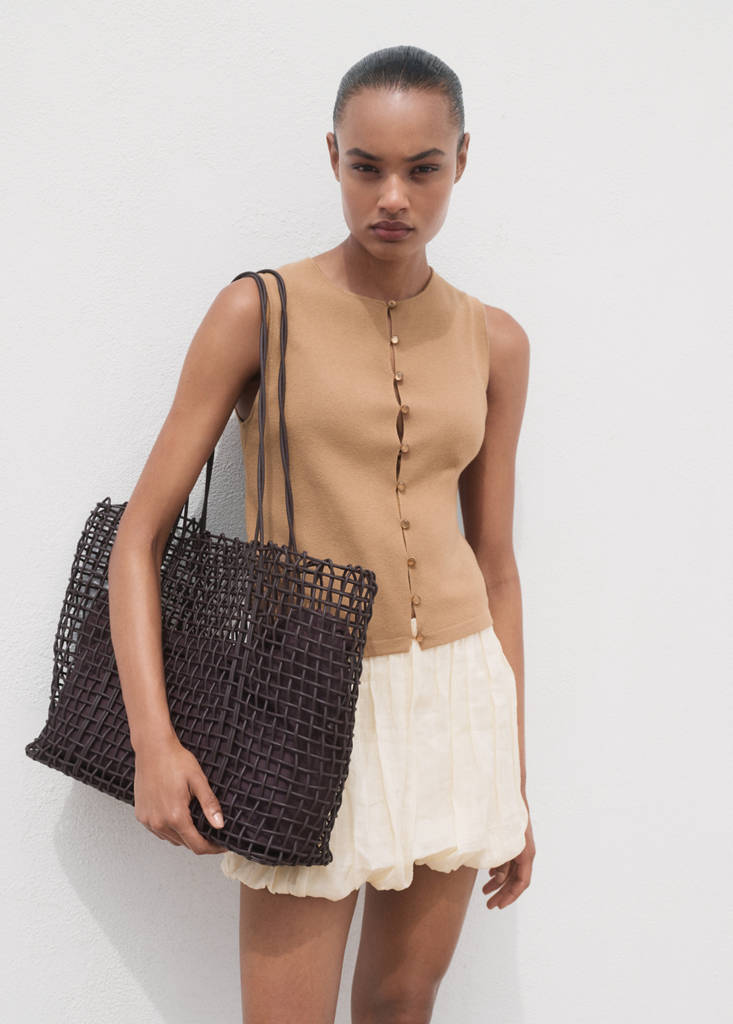 Fine-knit waistcoat with buttons — Medium Brown