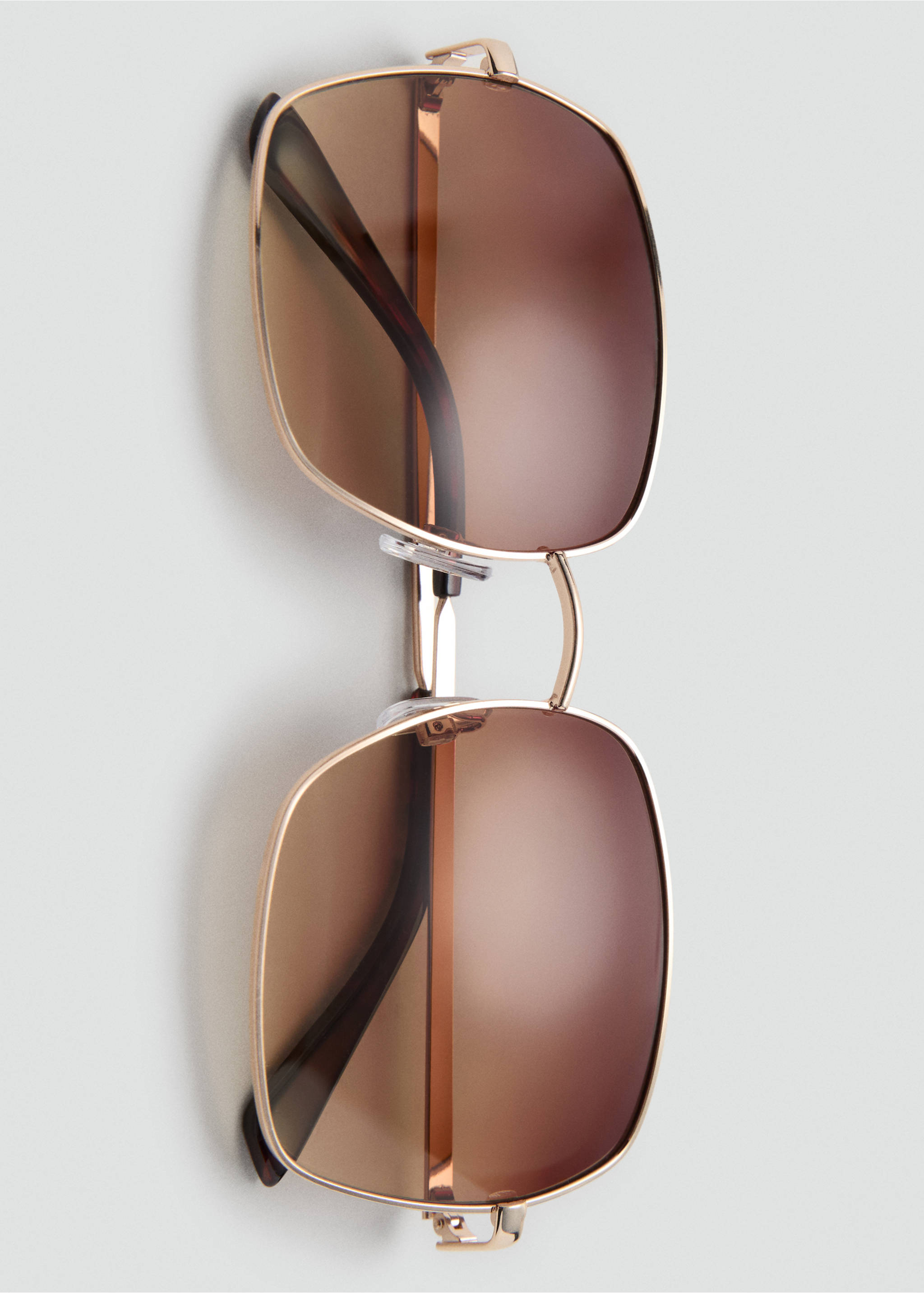 Square metallic frame sunglasses - Details of the article 2, Gold. Ref: 17082908-00.