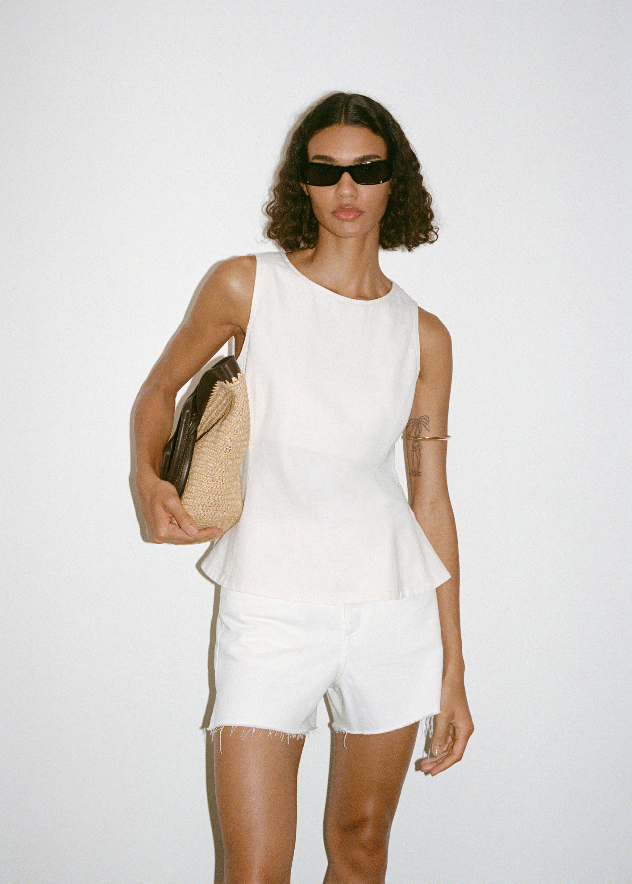 Ausgestelltes Denim-Top - Detail des Artikels 6