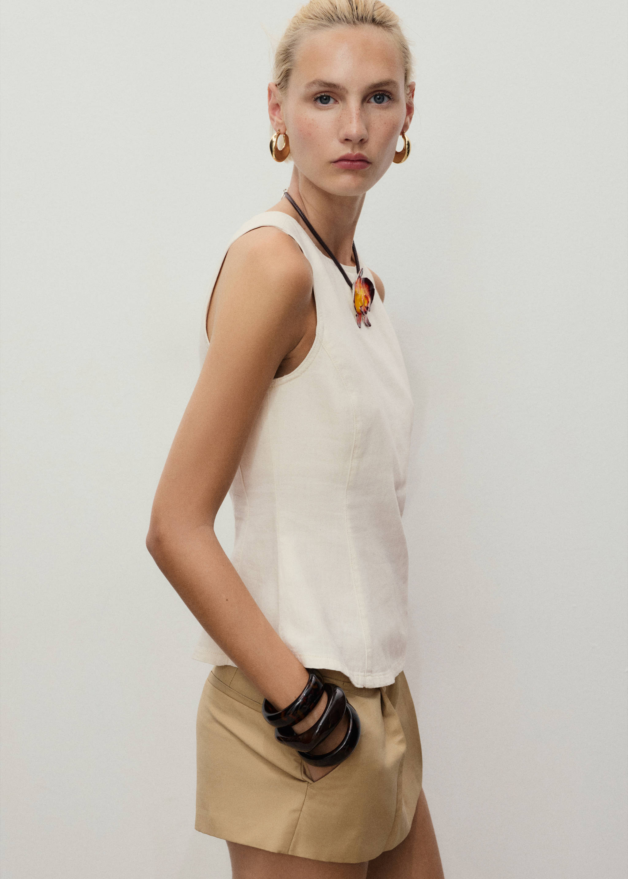 Ausgestelltes Denim-Top - Detail des Artikels 2