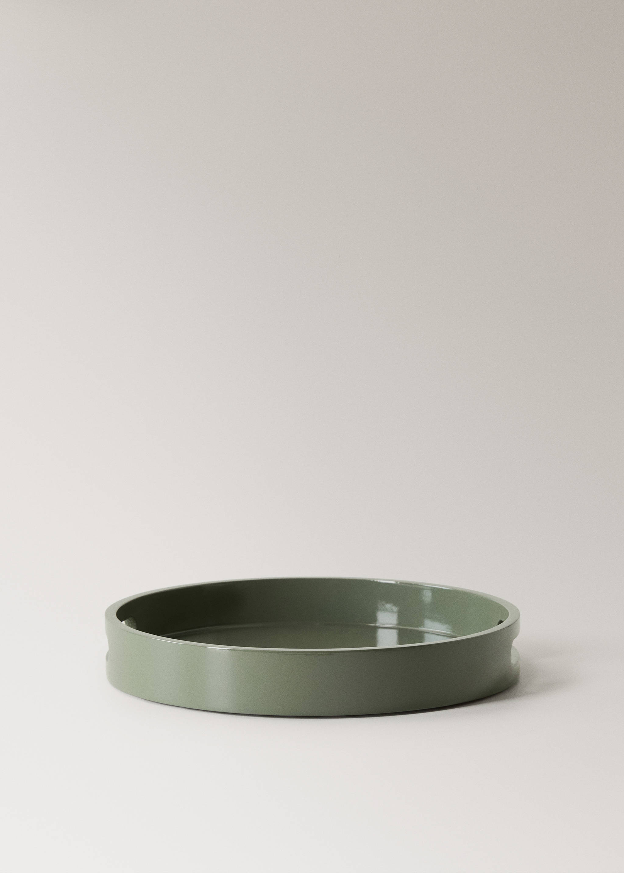 Plateau laqué moyen - Article sans modèle