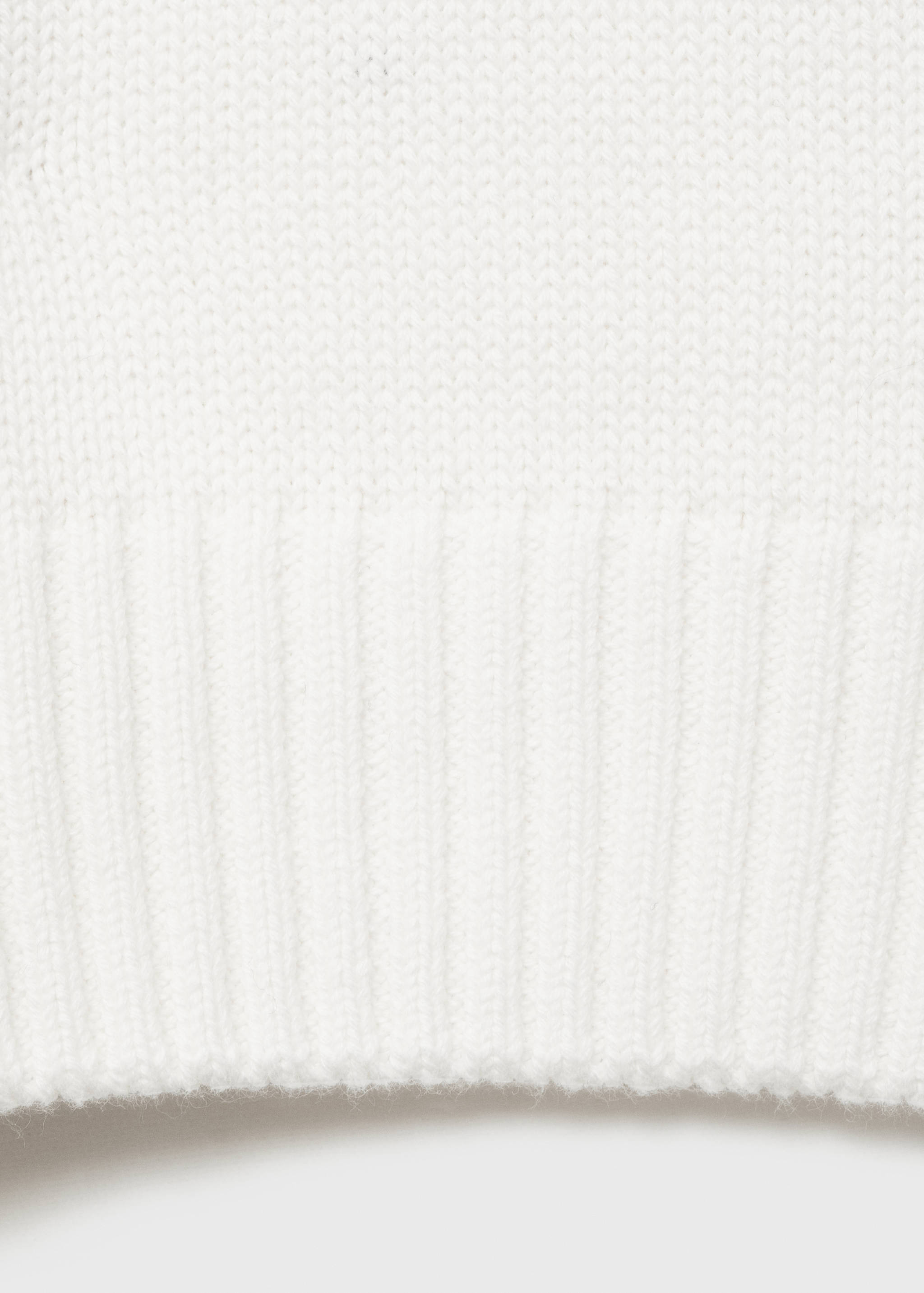 Knitted sweater with cut-out - Details of the article 0