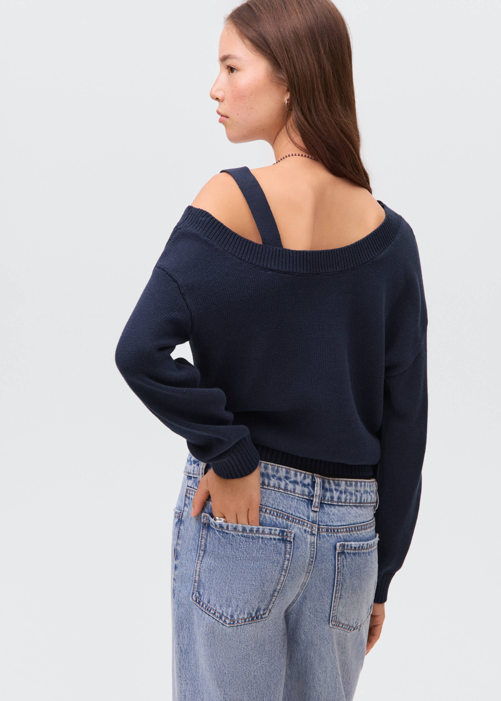 Knitted sweater with cut-out - Reverse of the article