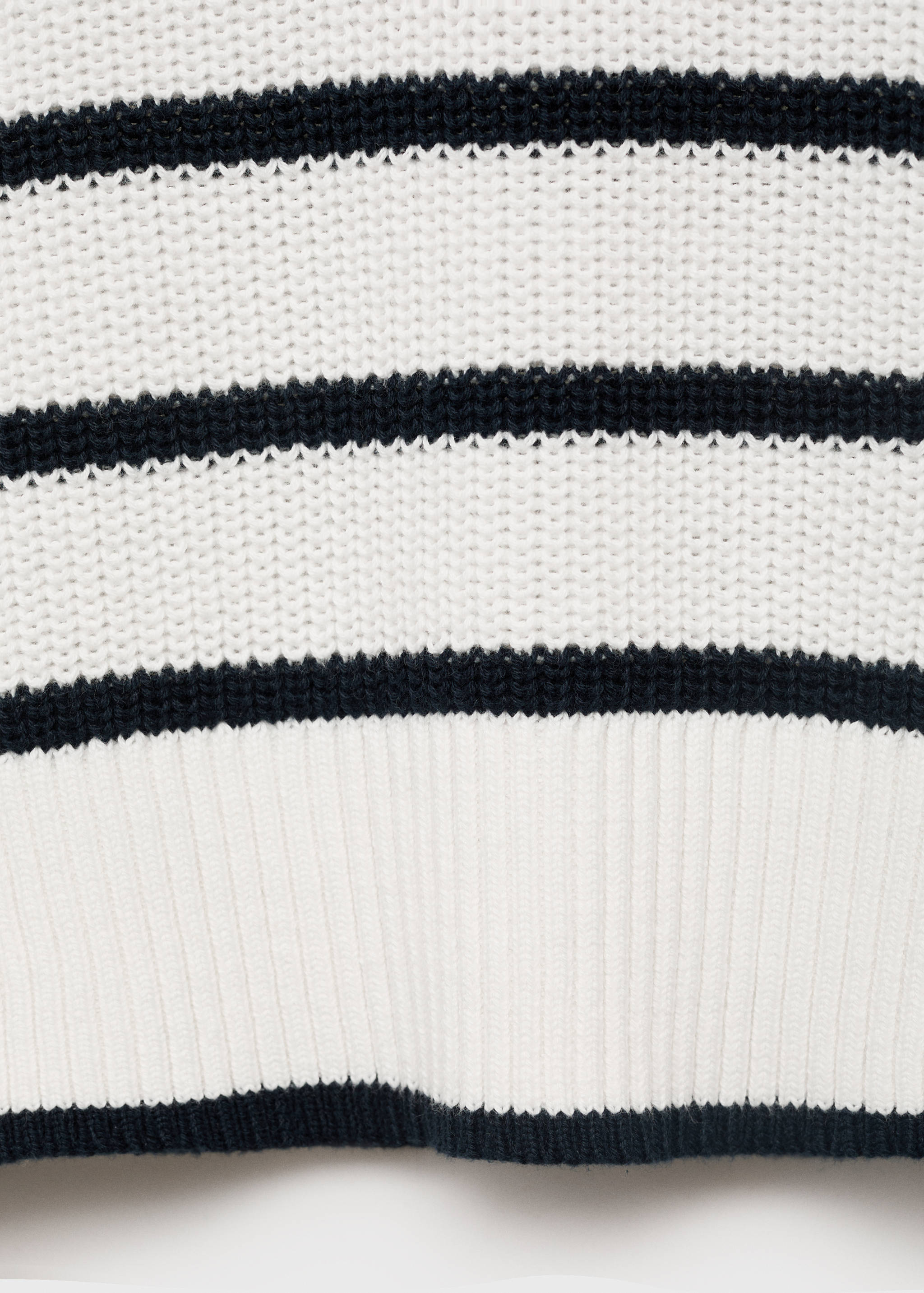 Perkins-neck knitted vest - Details of the article 0