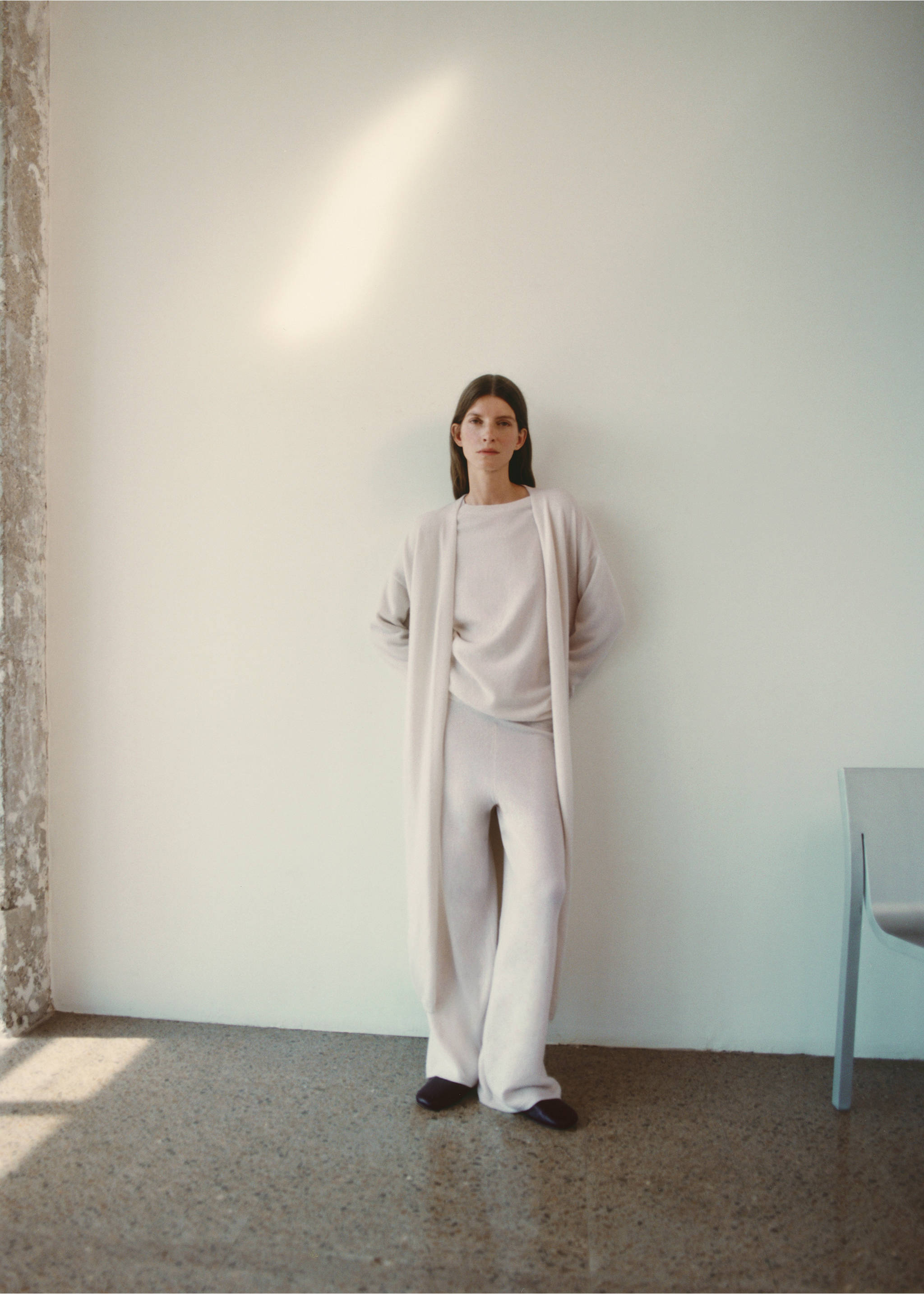 100% cashmere trousers - Details of the article 7, Off White. Ref: 17083303-00.