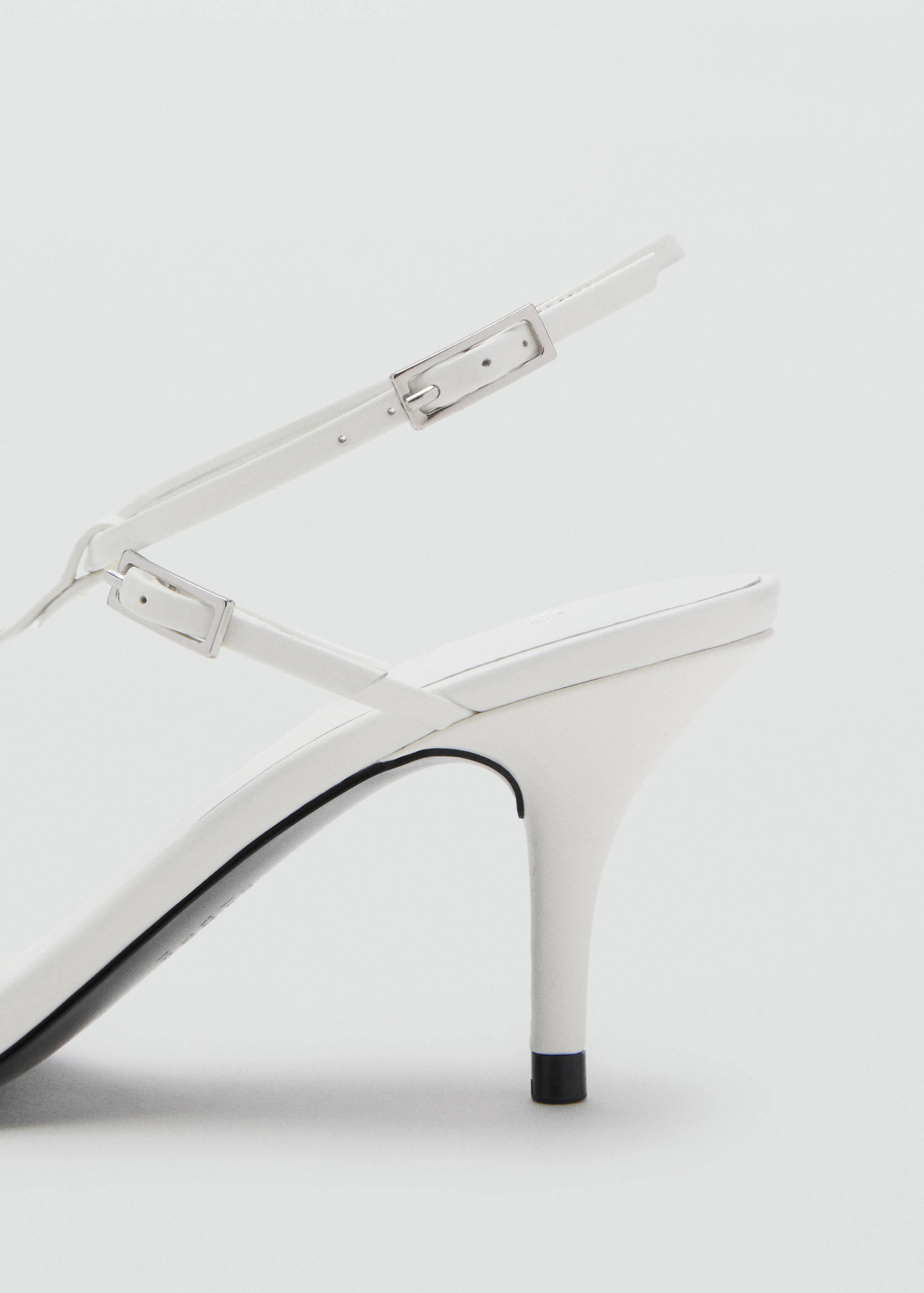 Leather heeled sandals with buckles - Details of the article 1