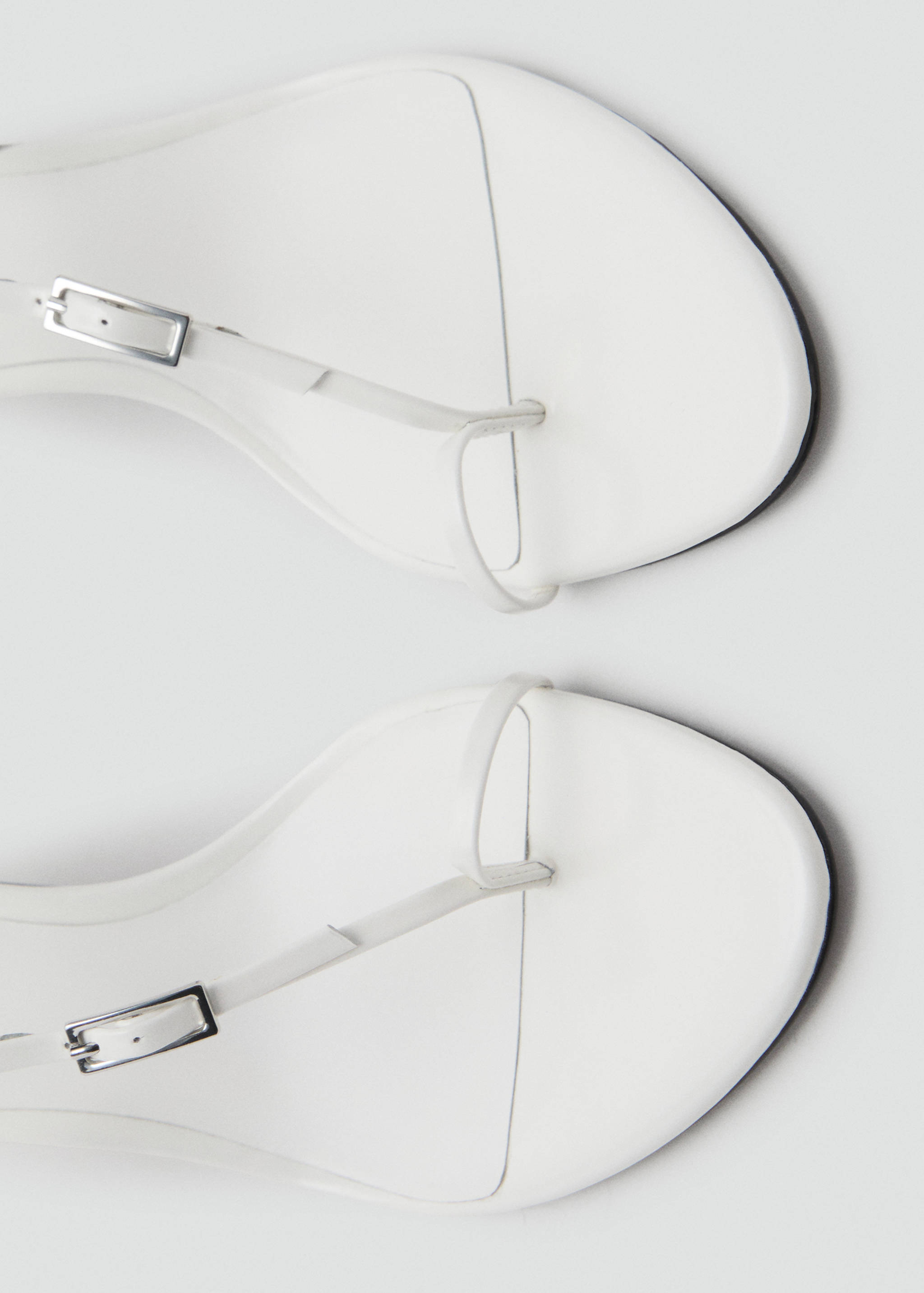 Leather heeled sandals with buckles - Details of the article 3