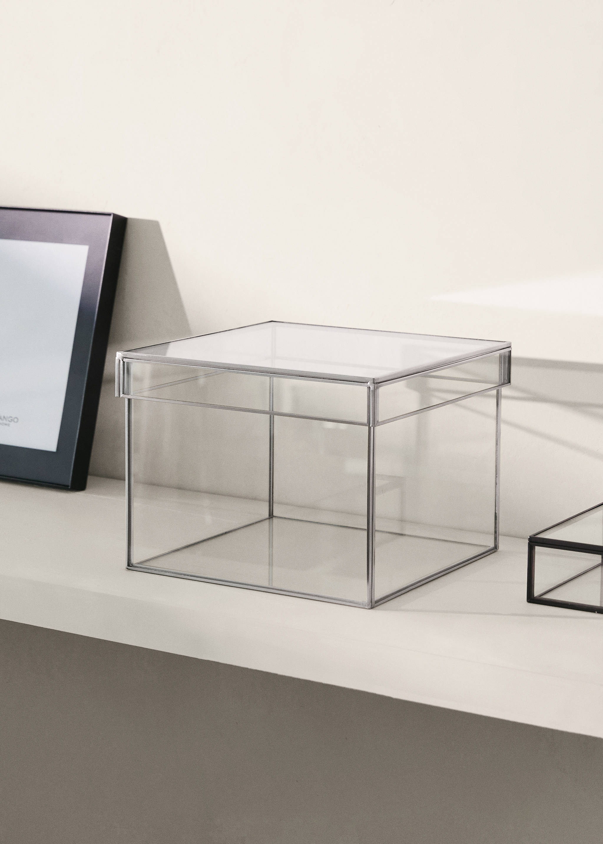 Mellomstor firkantet metallboks - Total bildeutsnitt