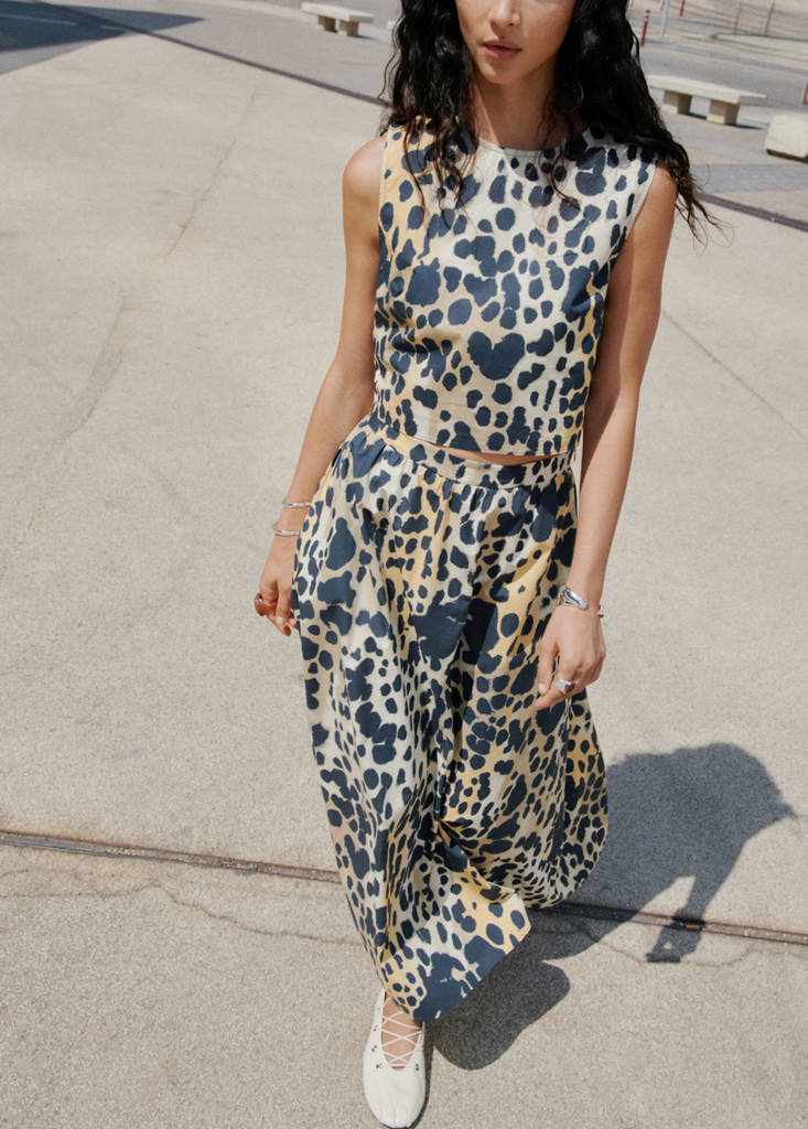 Leopard-print buttoned crop top — Black