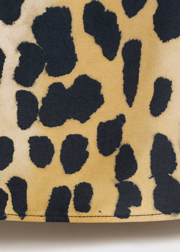 Leopard-print buttoned crop top — Black