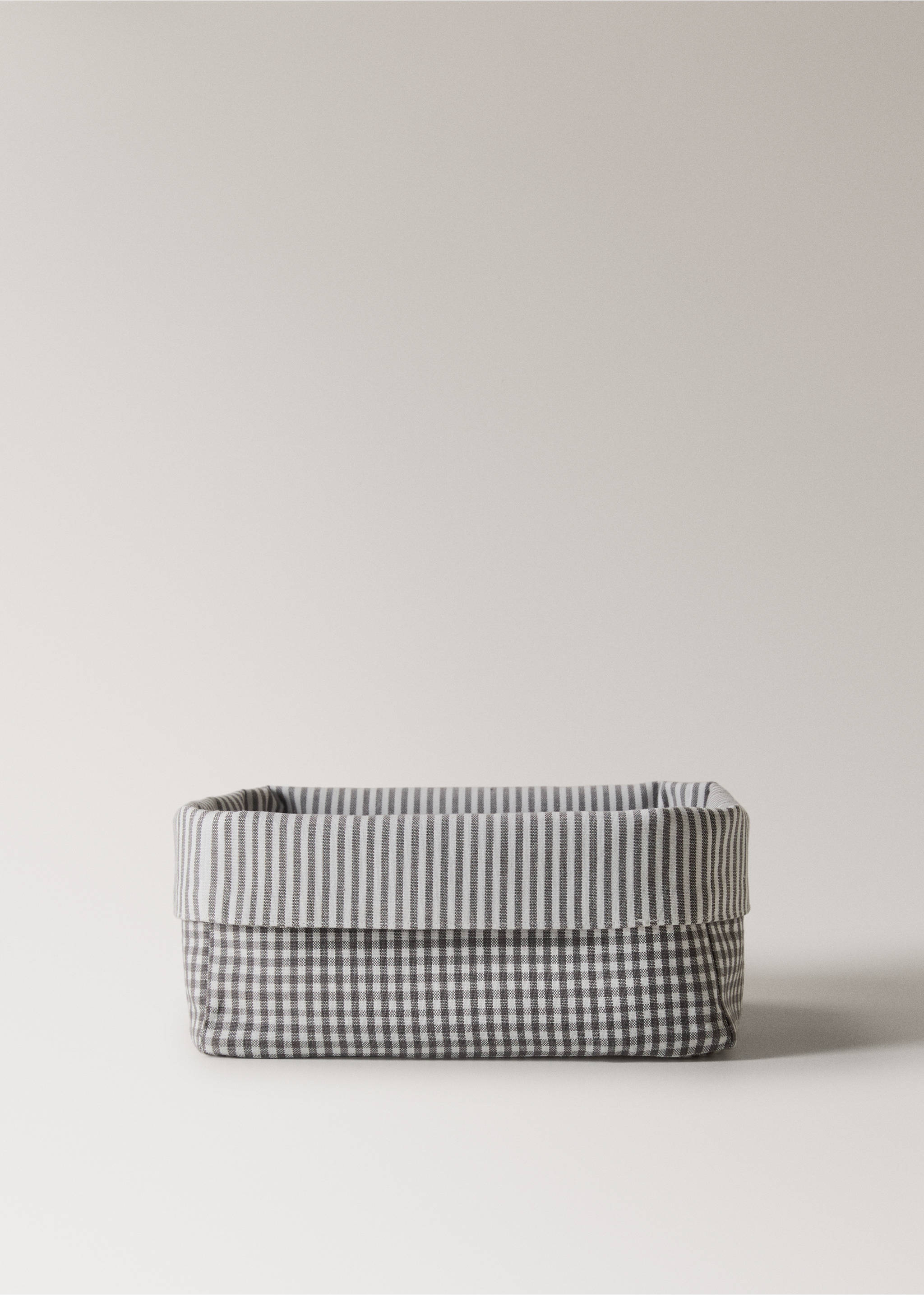 Basket with gingham check print - Article without model, Medium Grey. Ref: 17083327-00.