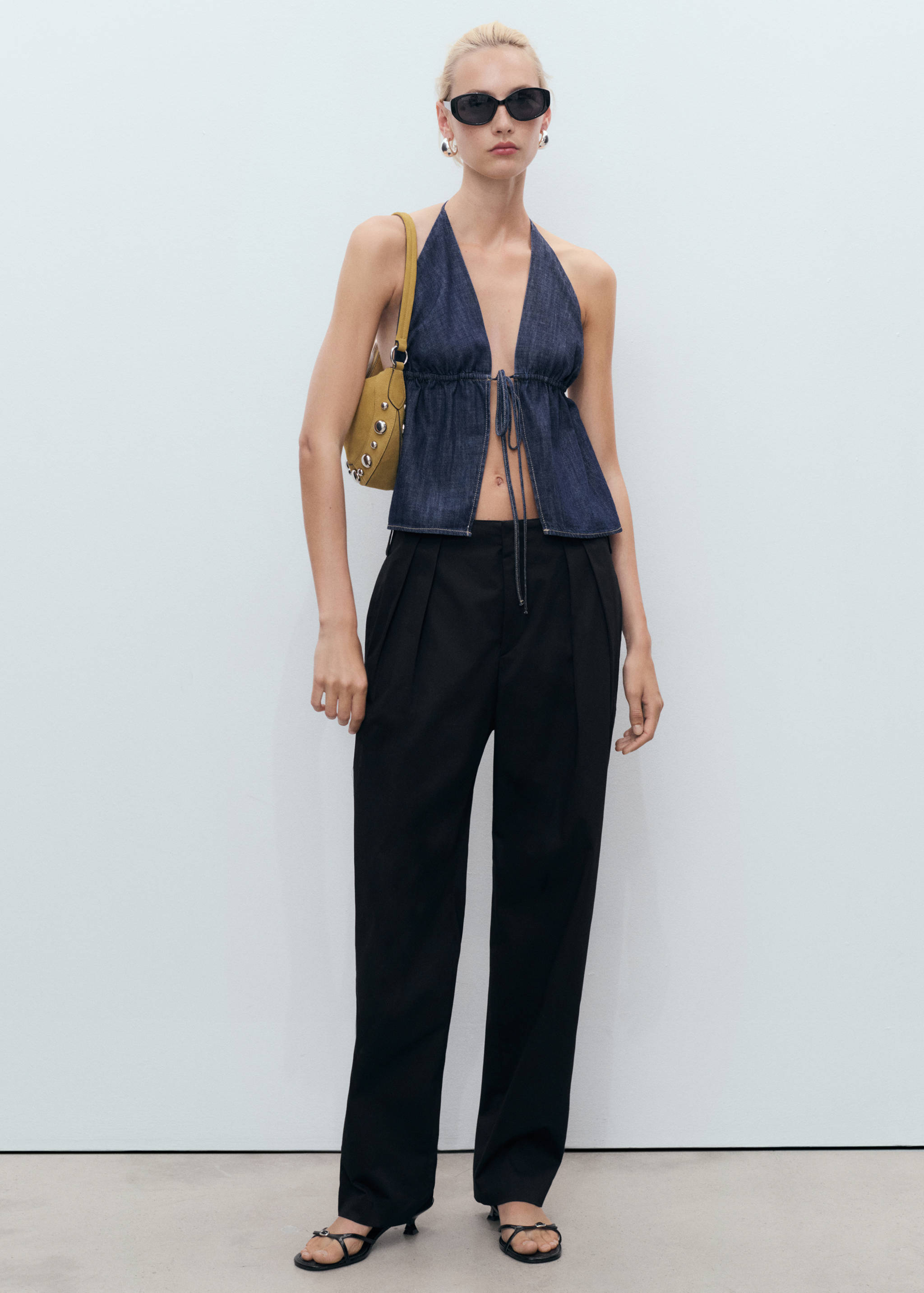 Buttons cotton pants - General plane