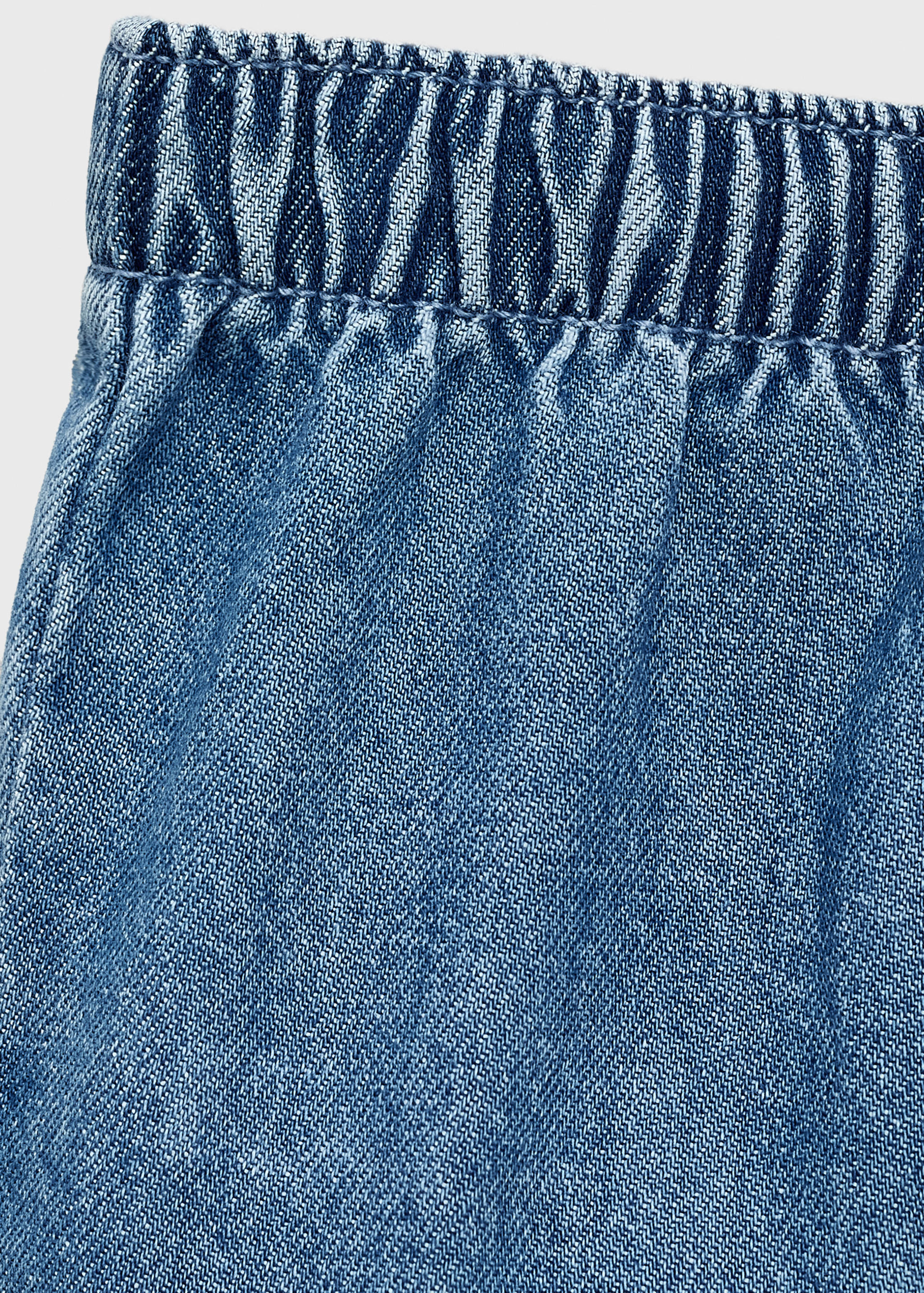 Buttons straight jeans - Details of the article 0