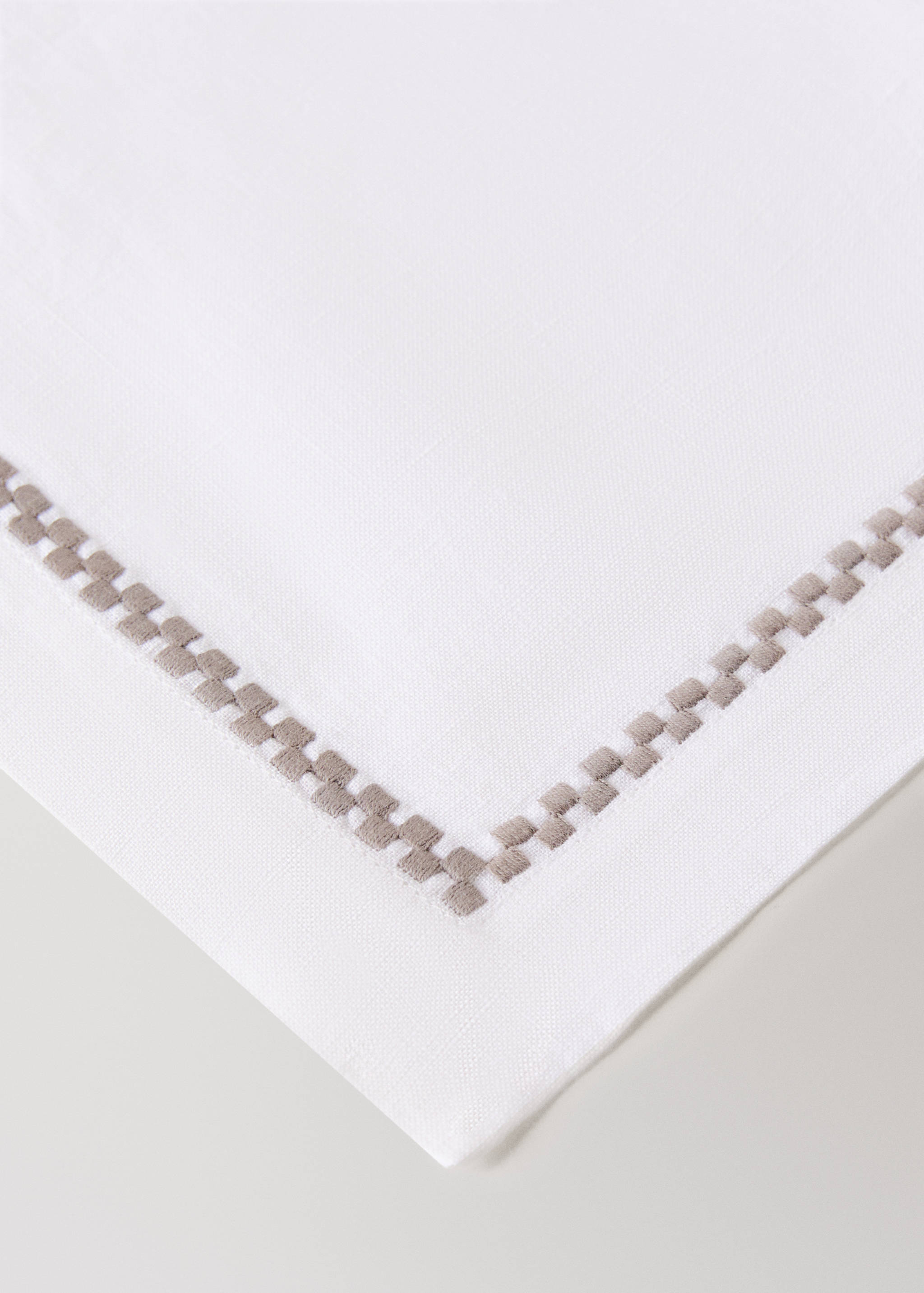 Tovaglietta 100% lino dettaglio ricamato - Dettaglio dell'articolo 1