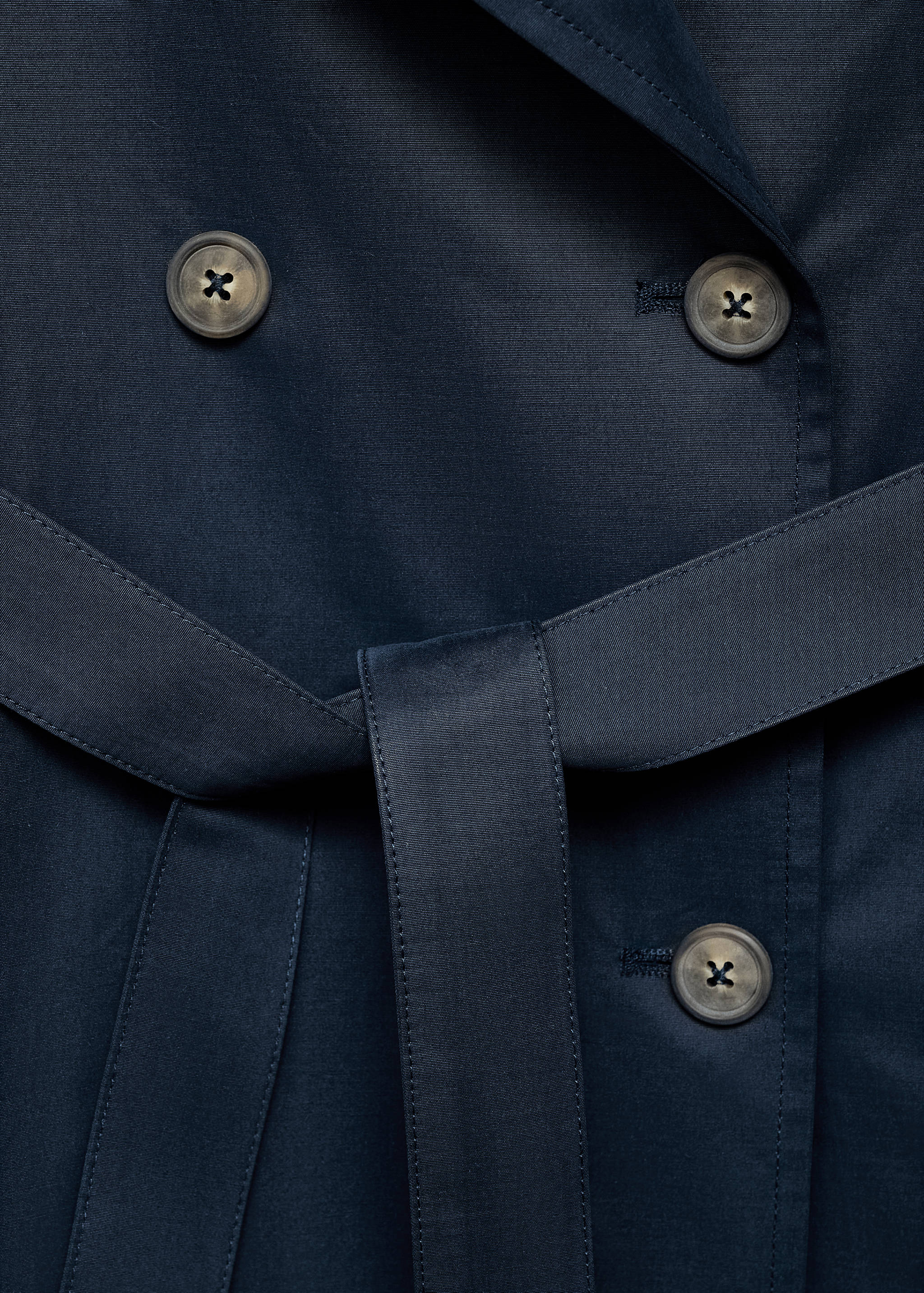 Classic trench coat with belt - Details of the article 8