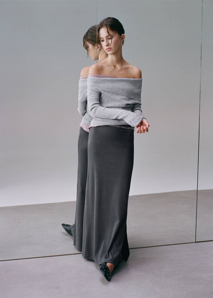 Slit long skirt — Charcoal