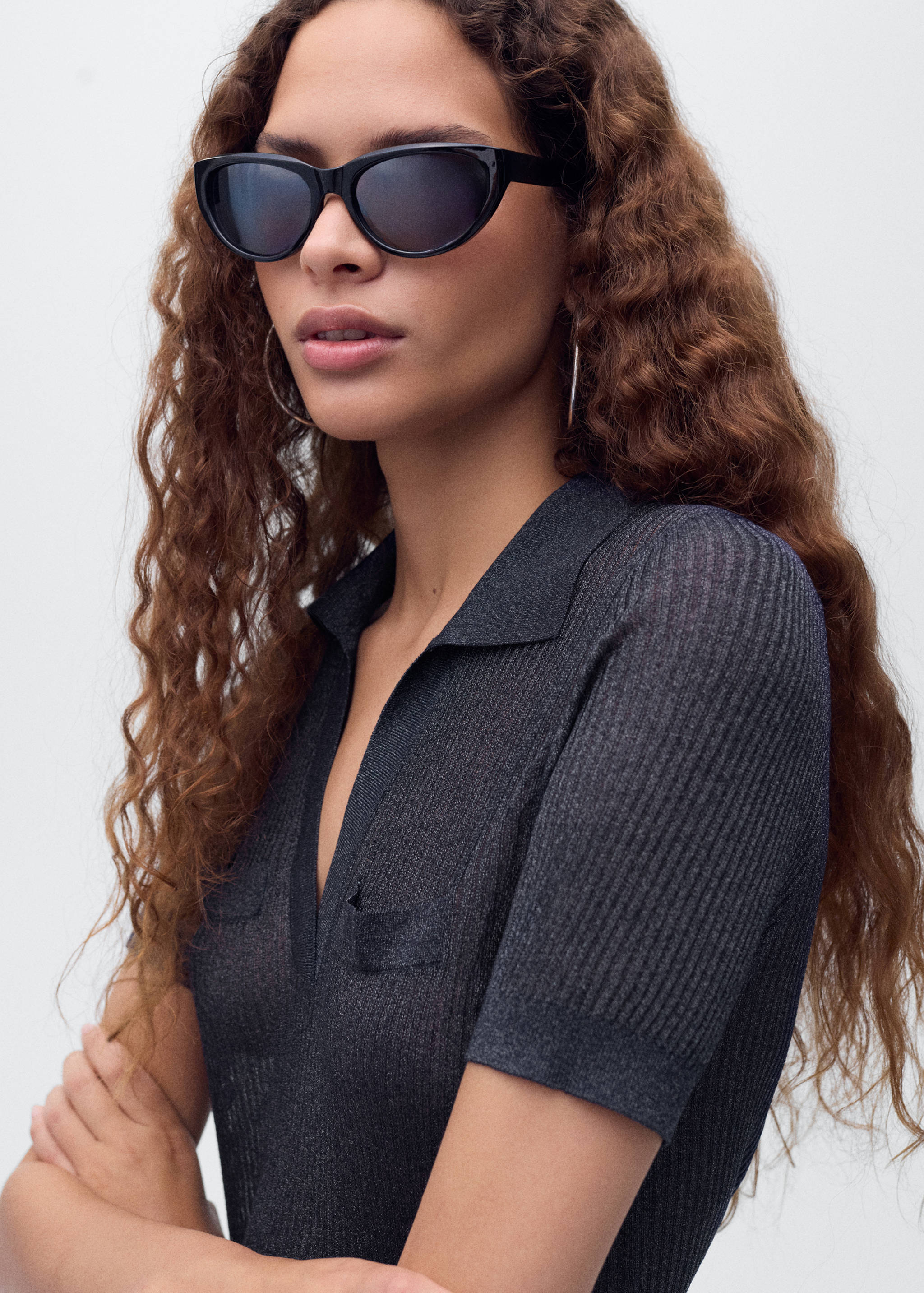 Lurex knitted V-neck sweater - Details of the article 1