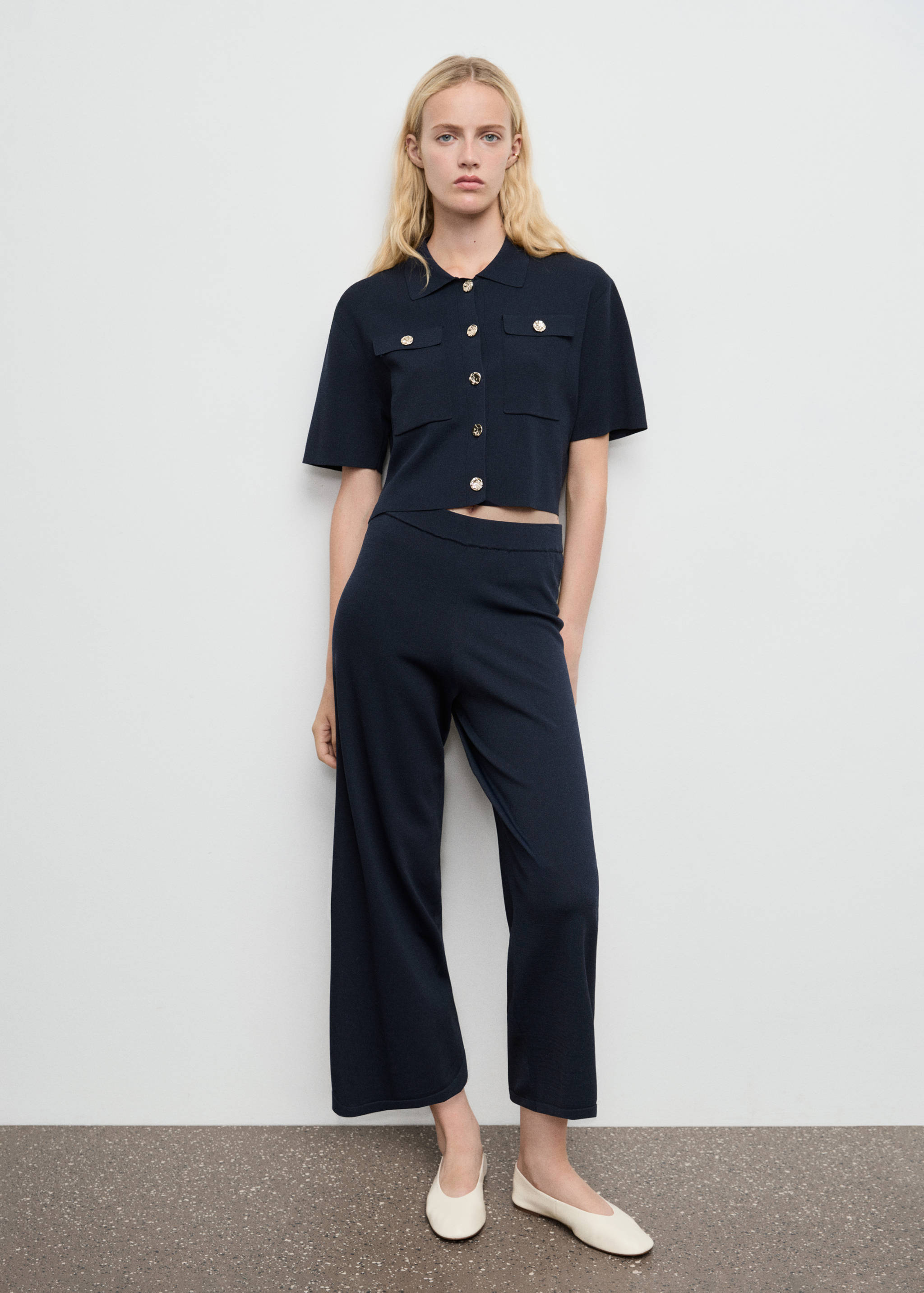 Short-sleeved knitted jacket - General plane