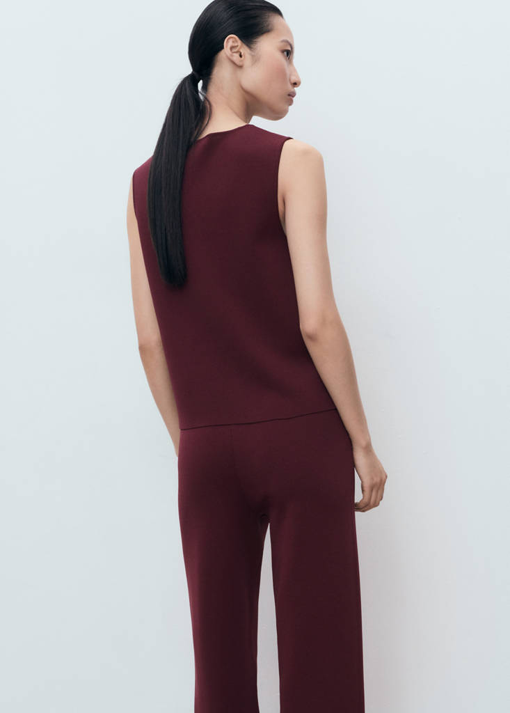 Fine-knit gilet — Maroon