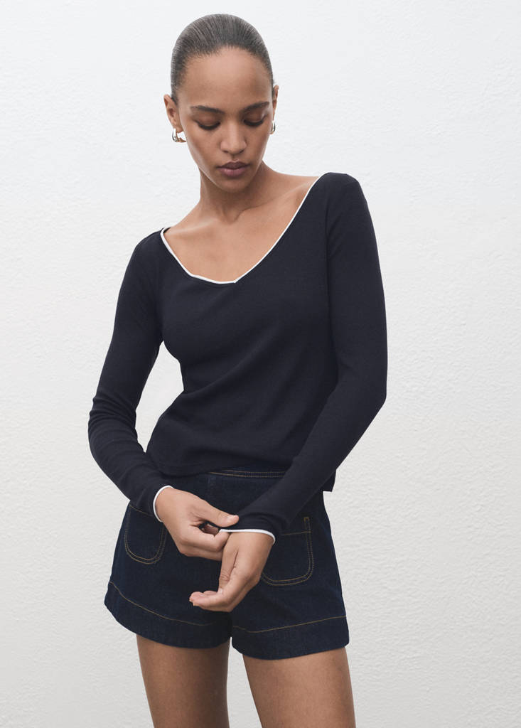 V-neck combined-fabric t-shirt — Dark Navy