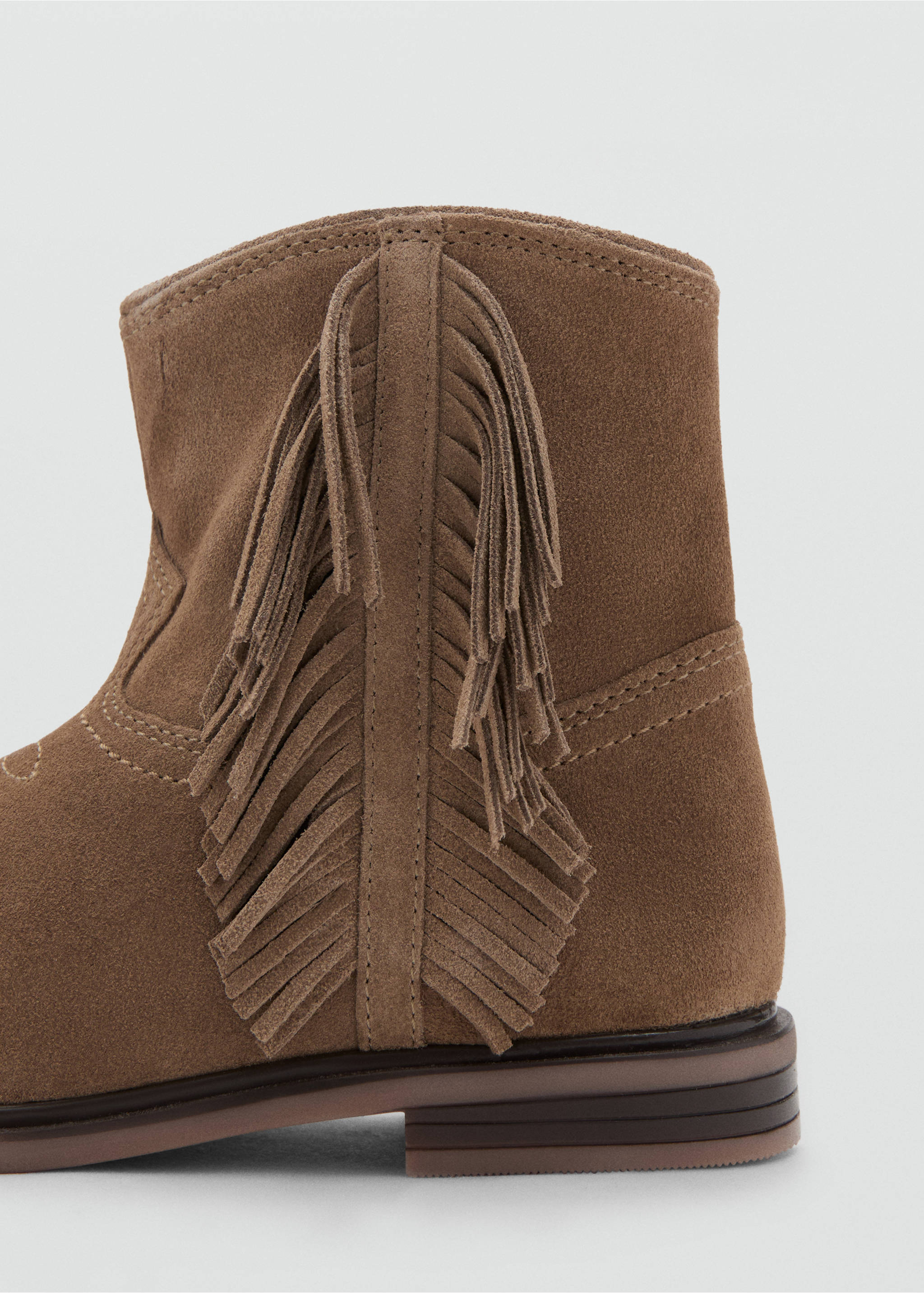 Fringed leather boots - Details of the article 1, Sand. Ref: 17084097-00.