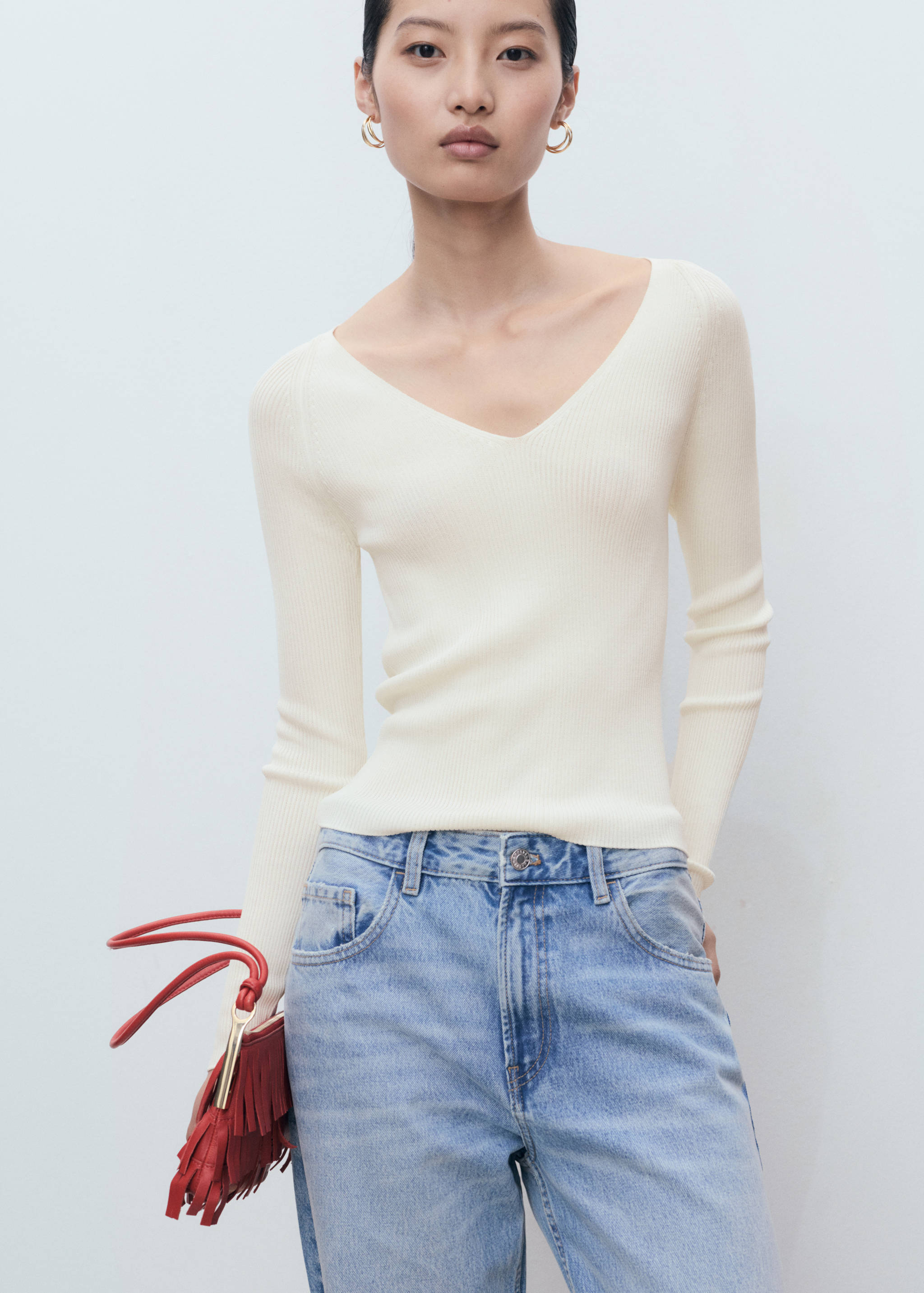 Pull-over côtelé col en V - Plan moyen