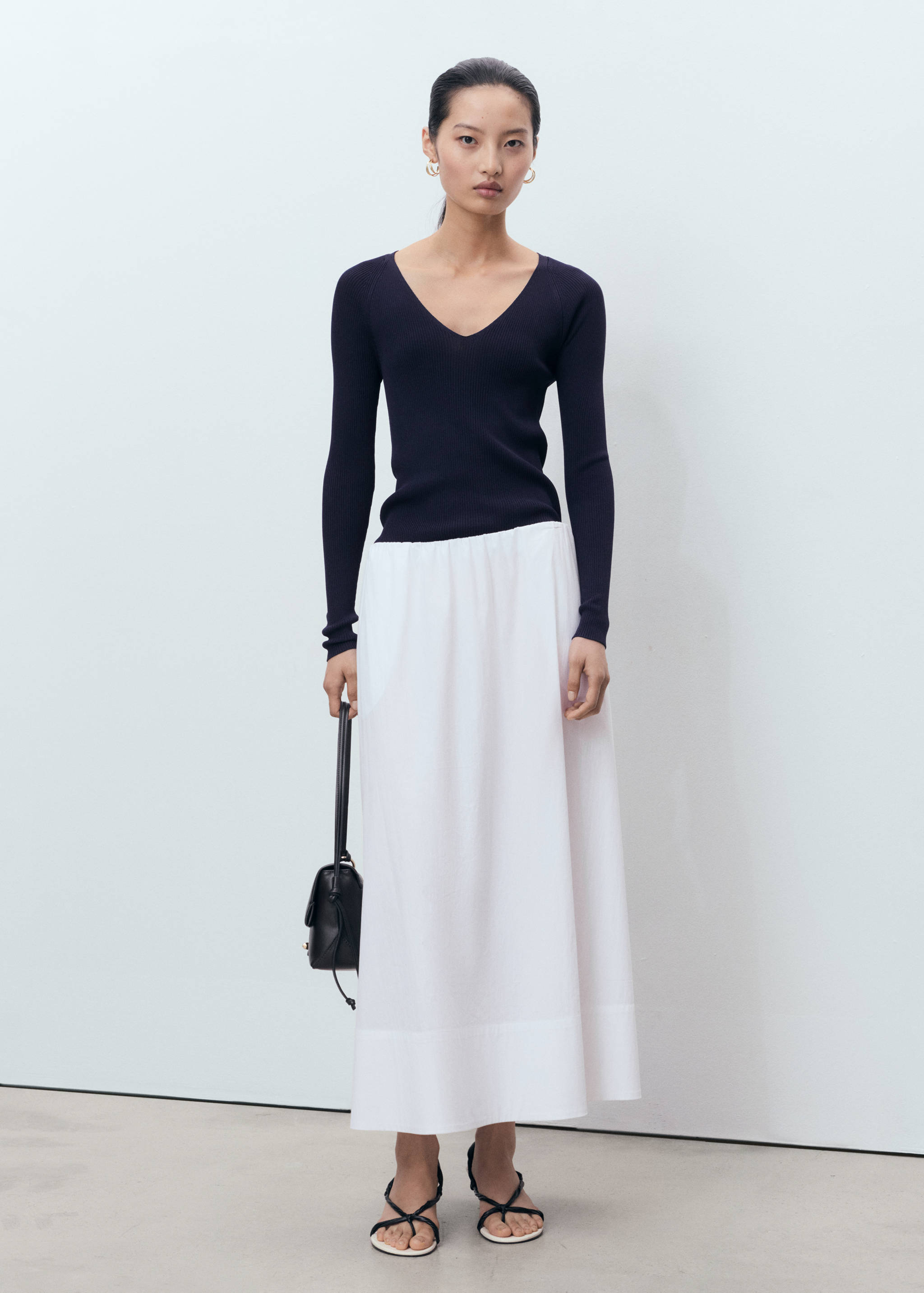 Pull-over côtelé col en V - Plan général