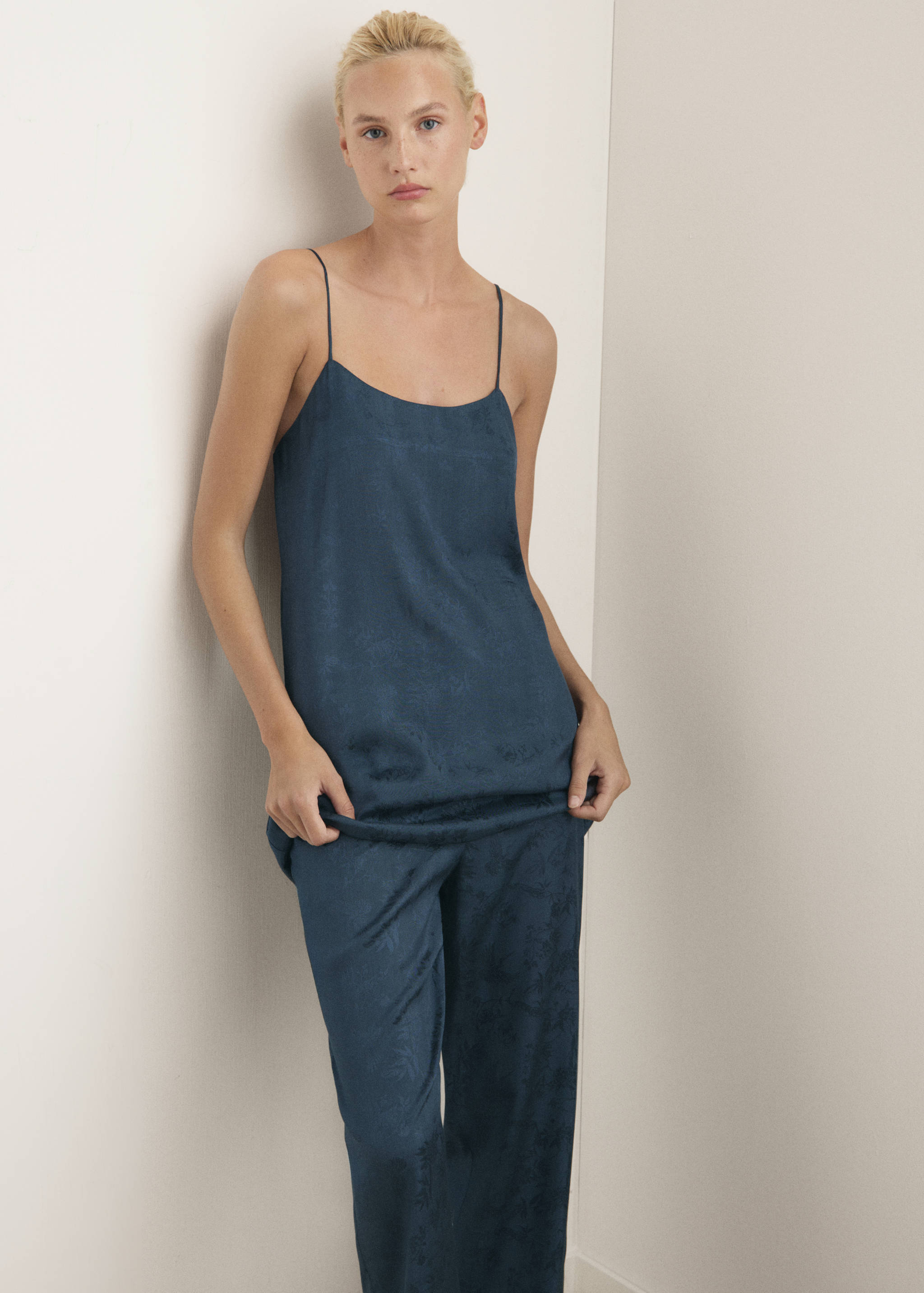 Jacquard satin nightdress - Medium plane