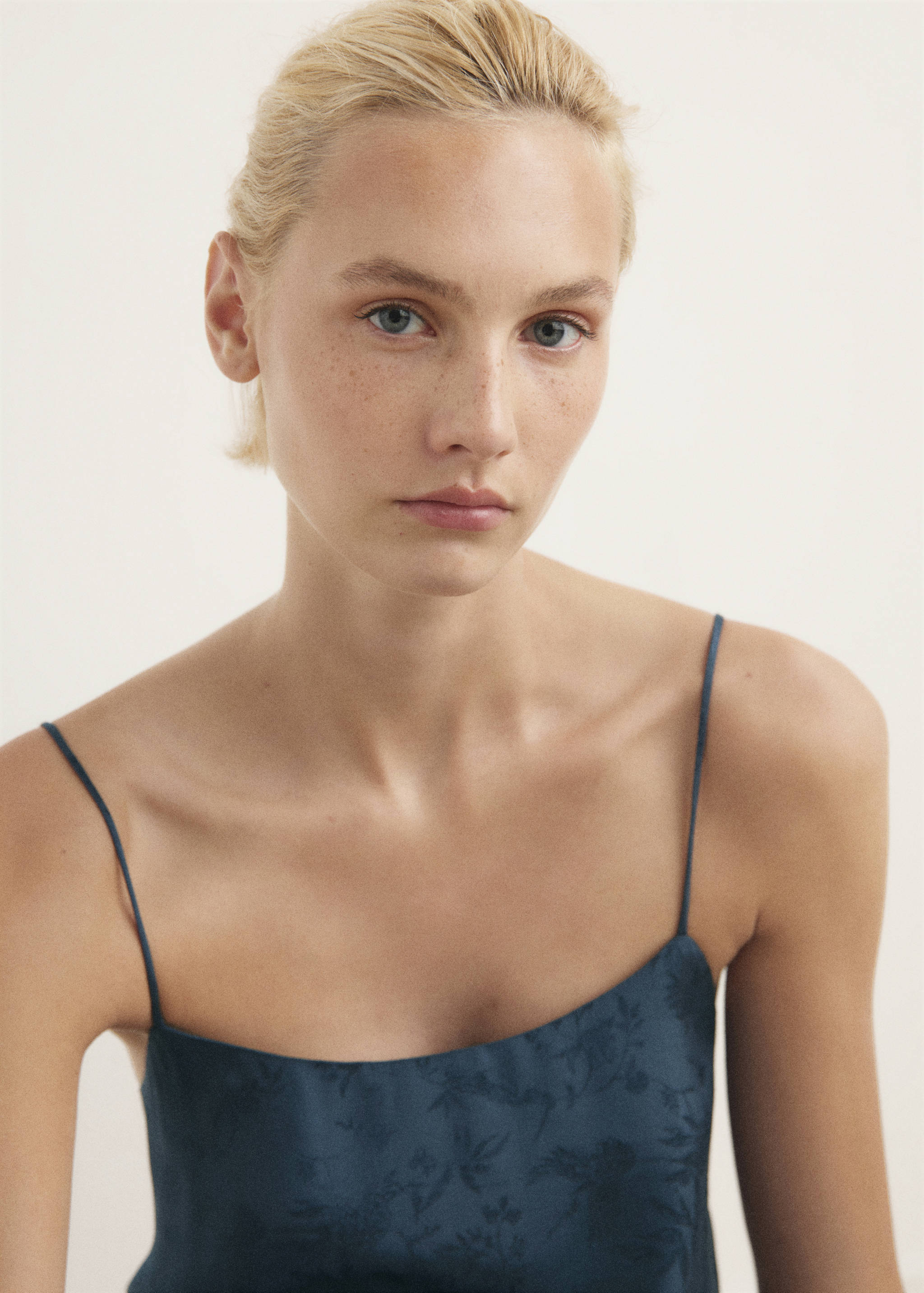 Jacquard satin nightdress - Details of the article 1