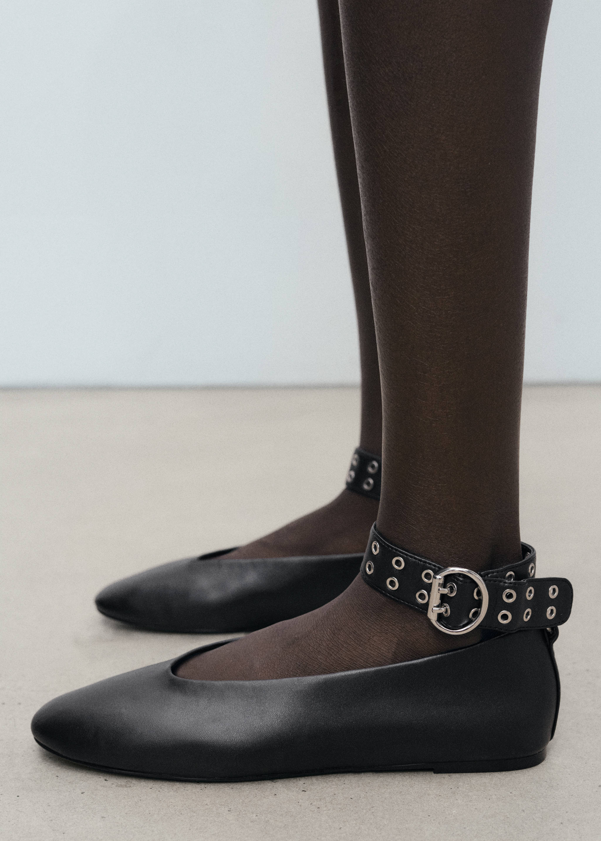 Ballet flats with eyelet strap - Details of the article 9