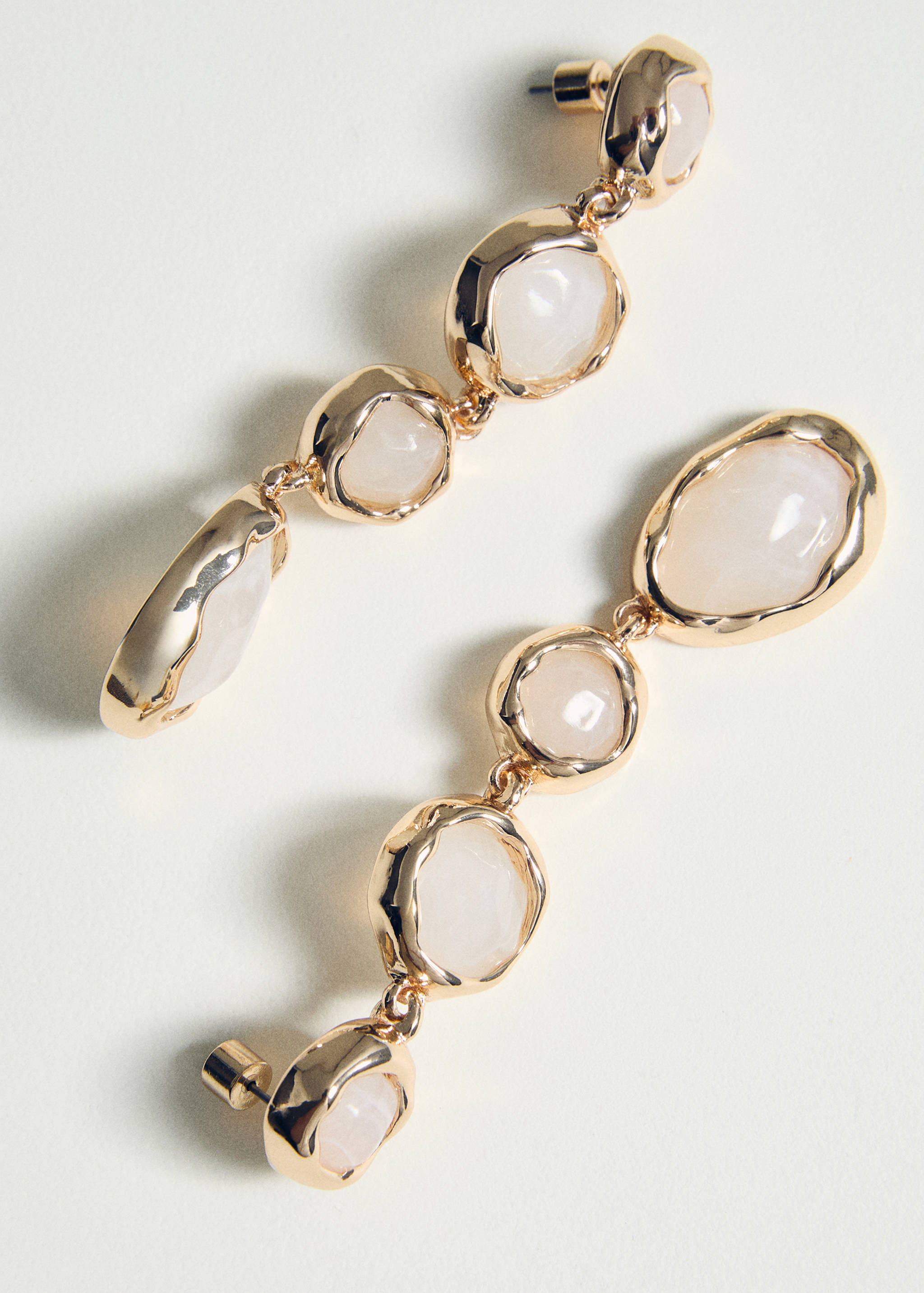 Resin pendant earrings - Details of the article 5