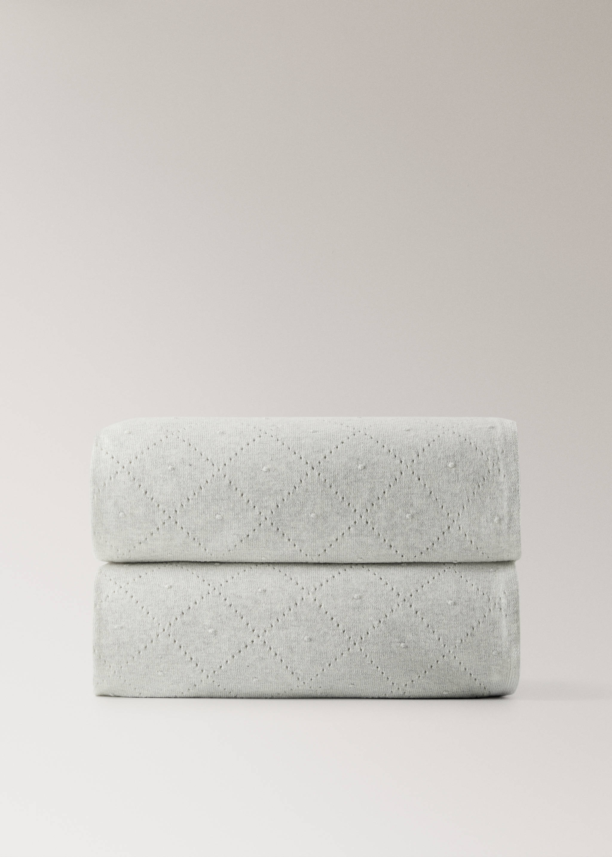 Embroidered children’s blanket with rhombus design - Article without model