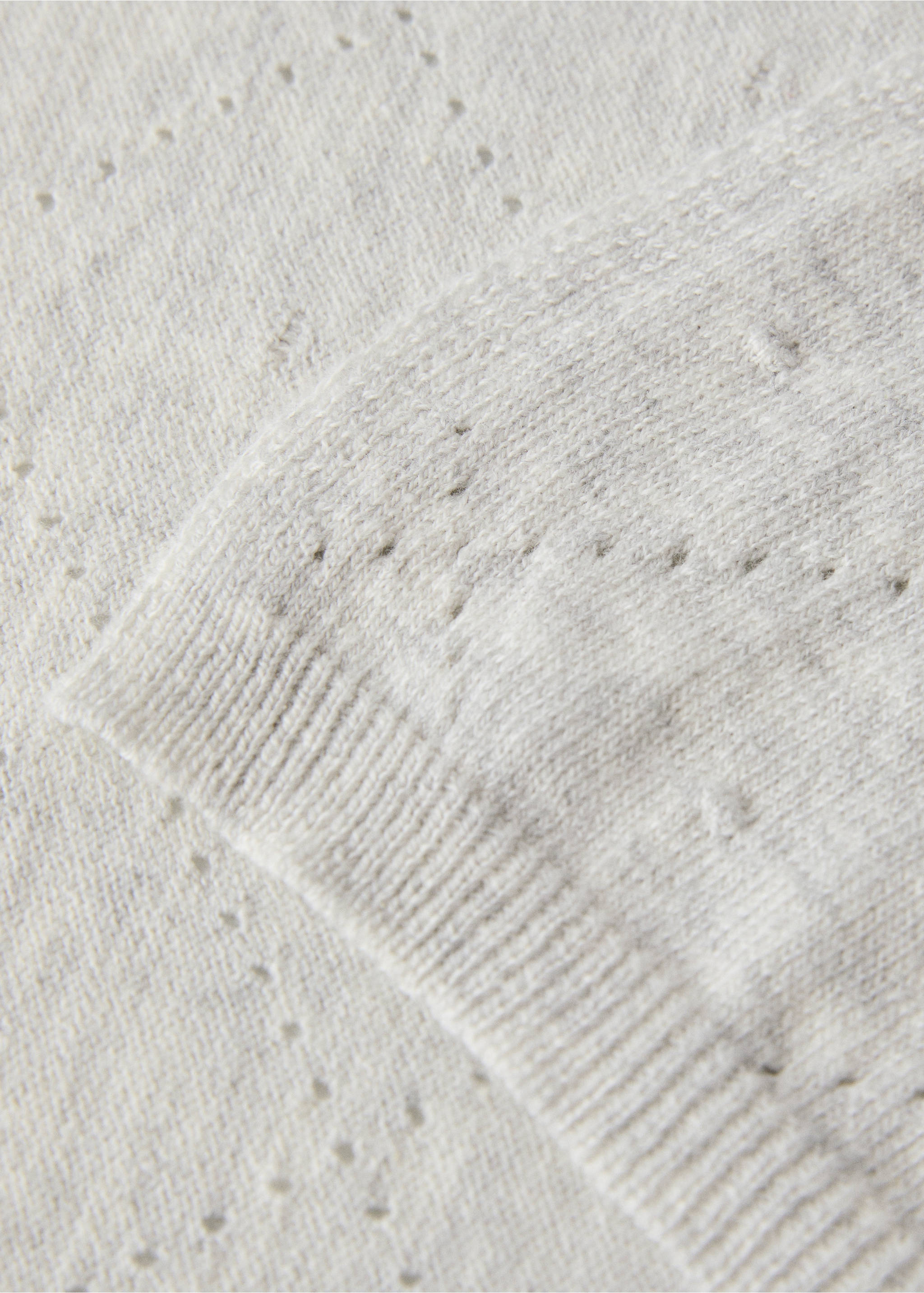 Embroidered children’s blanket with rhombus design - Details of the article 1, Grey. Ref: 17084125-00.