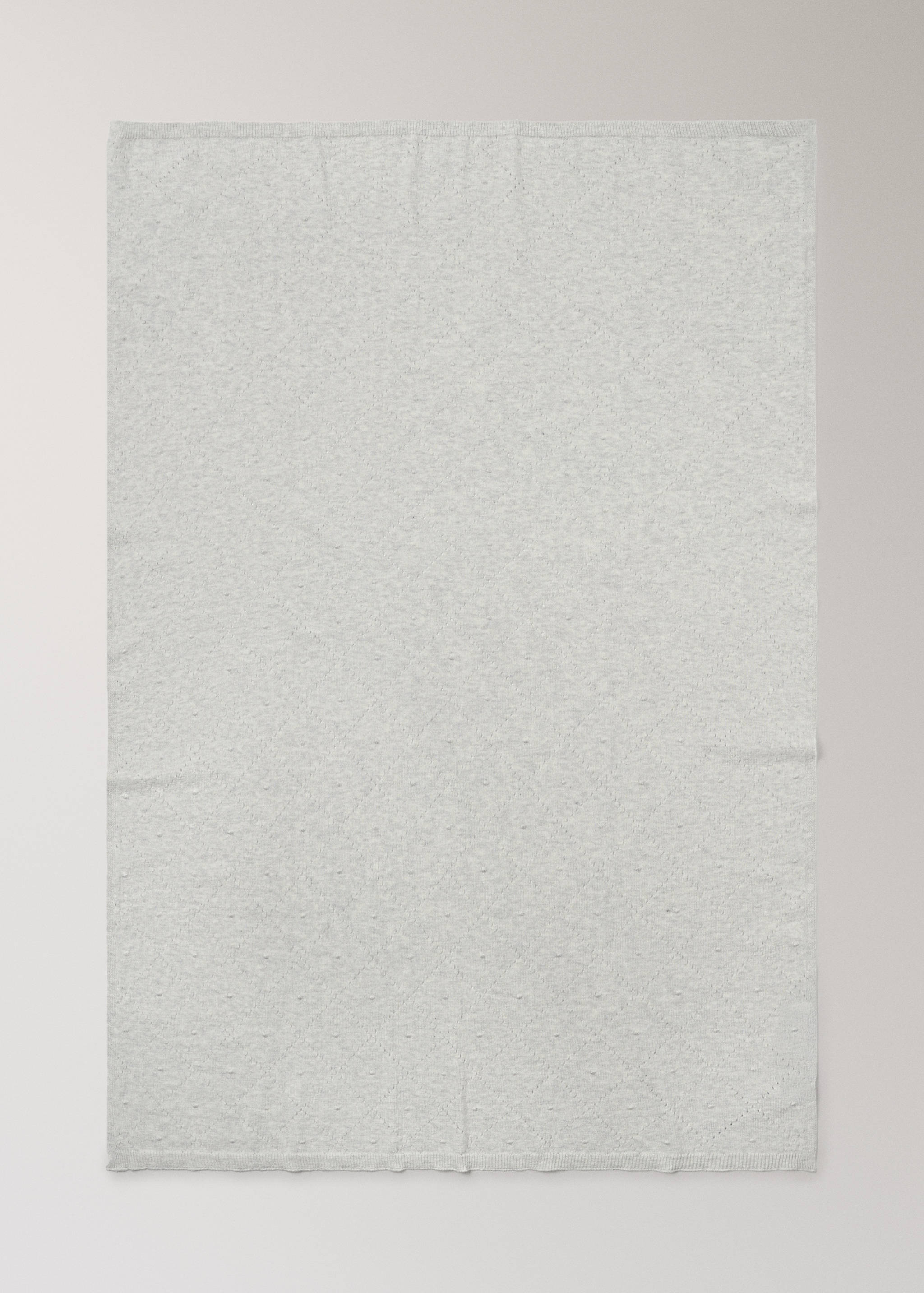 Embroidered children’s blanket with rhombus design - Details of the article 3