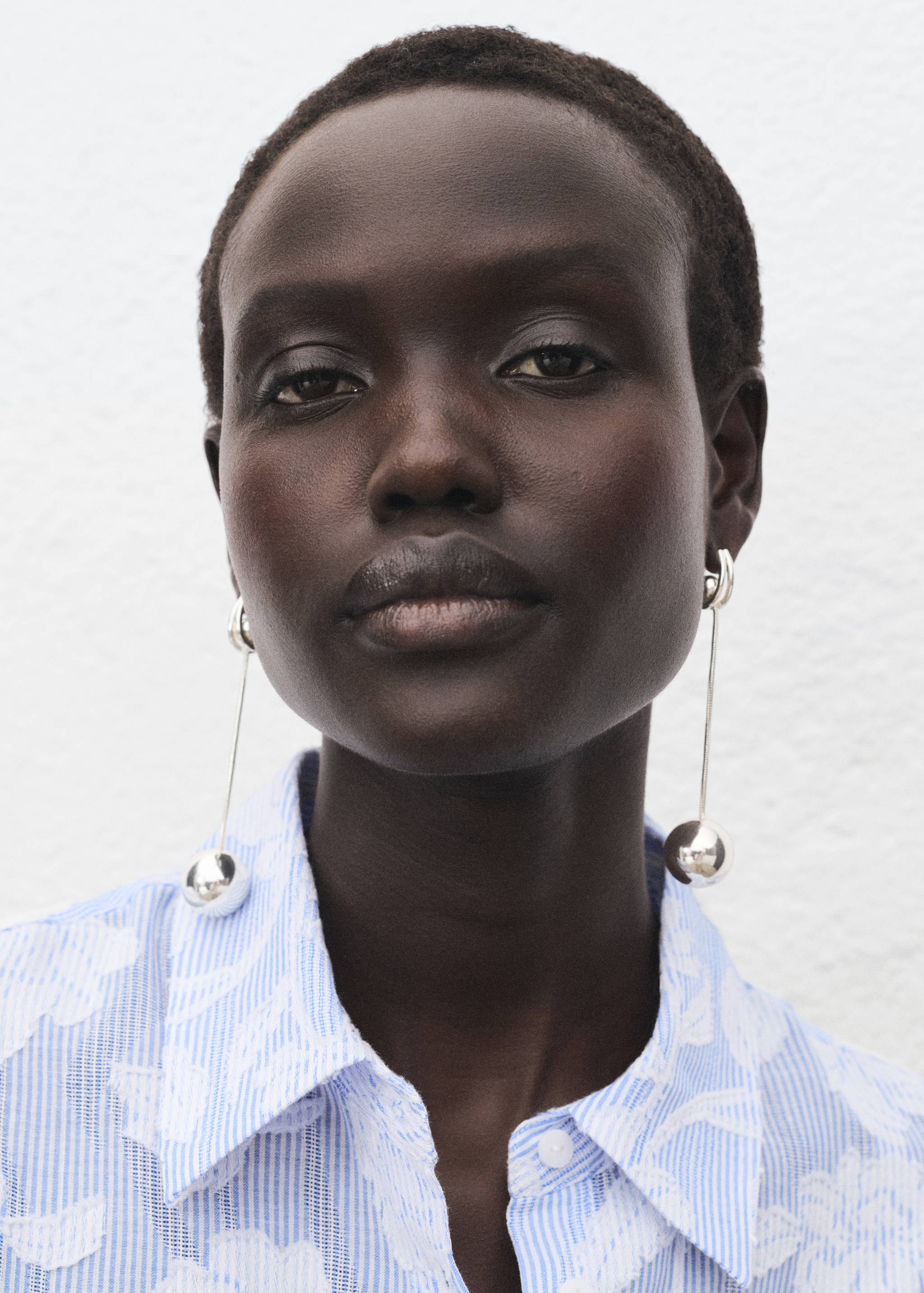 Striped shirt with embroidered details - Details of the article 2