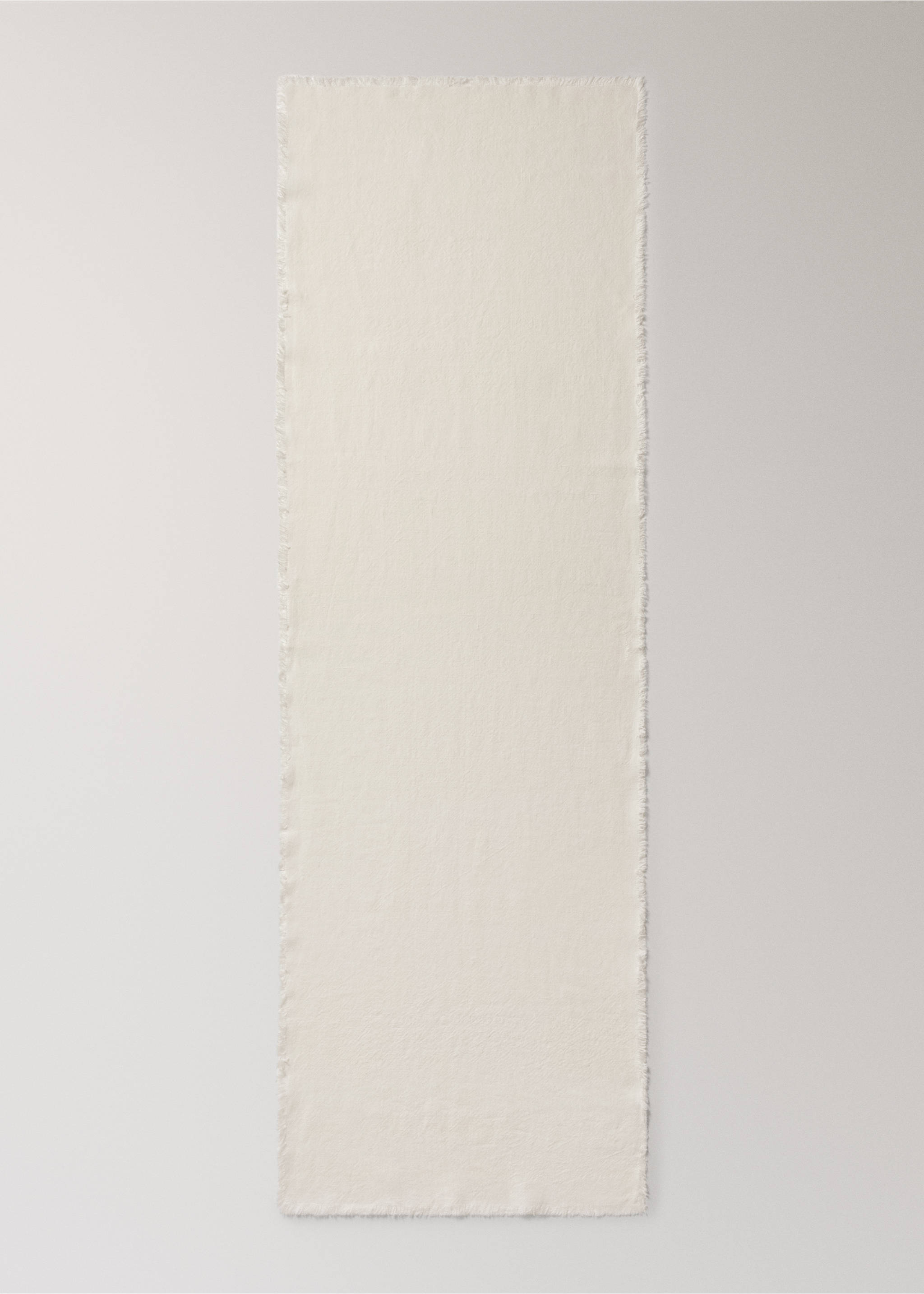 Linen table runner with tassels - Details of the article 2, White. Ref: 17084136-00.