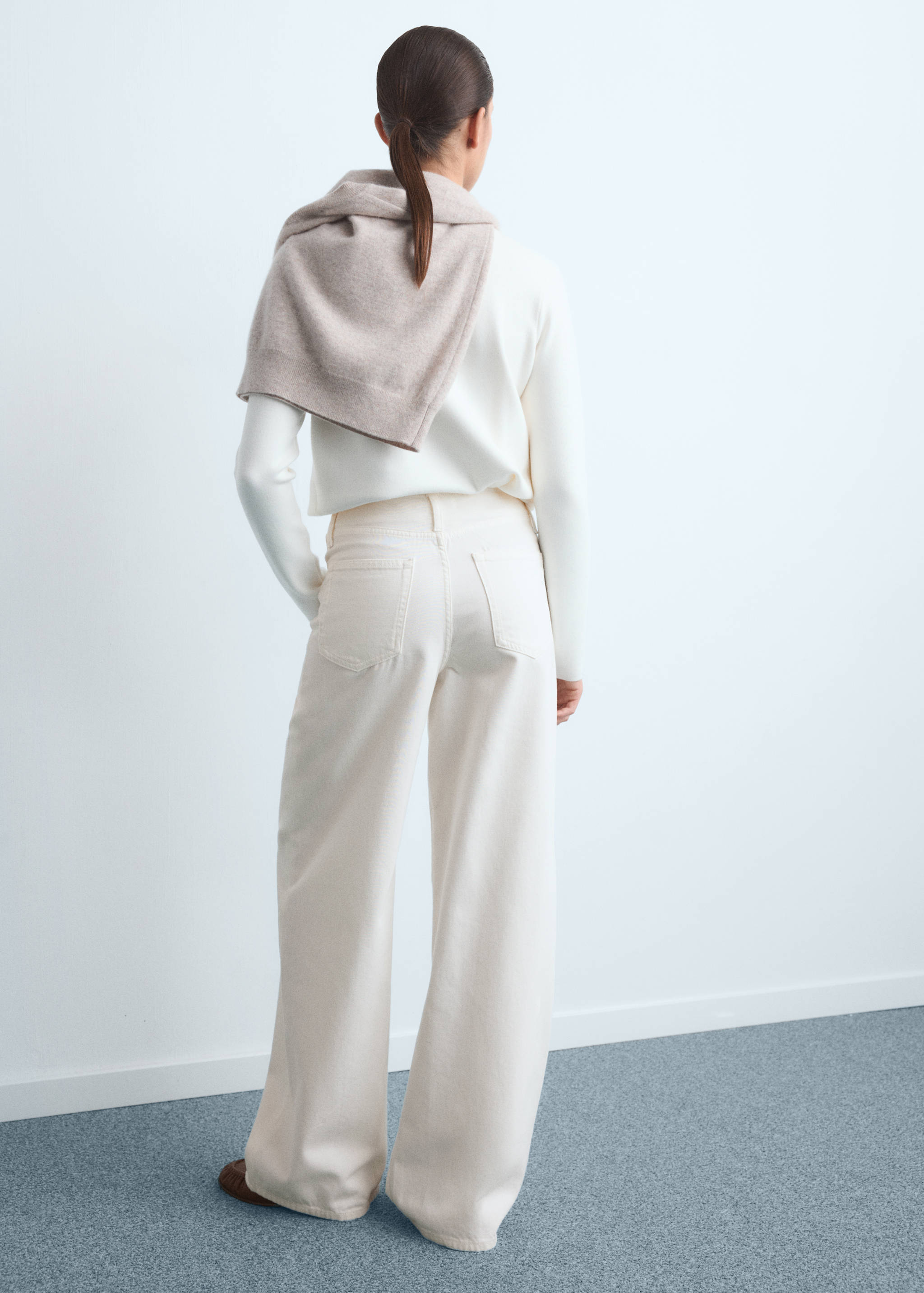 Low-rise wideleg jeans - Reverse of the article