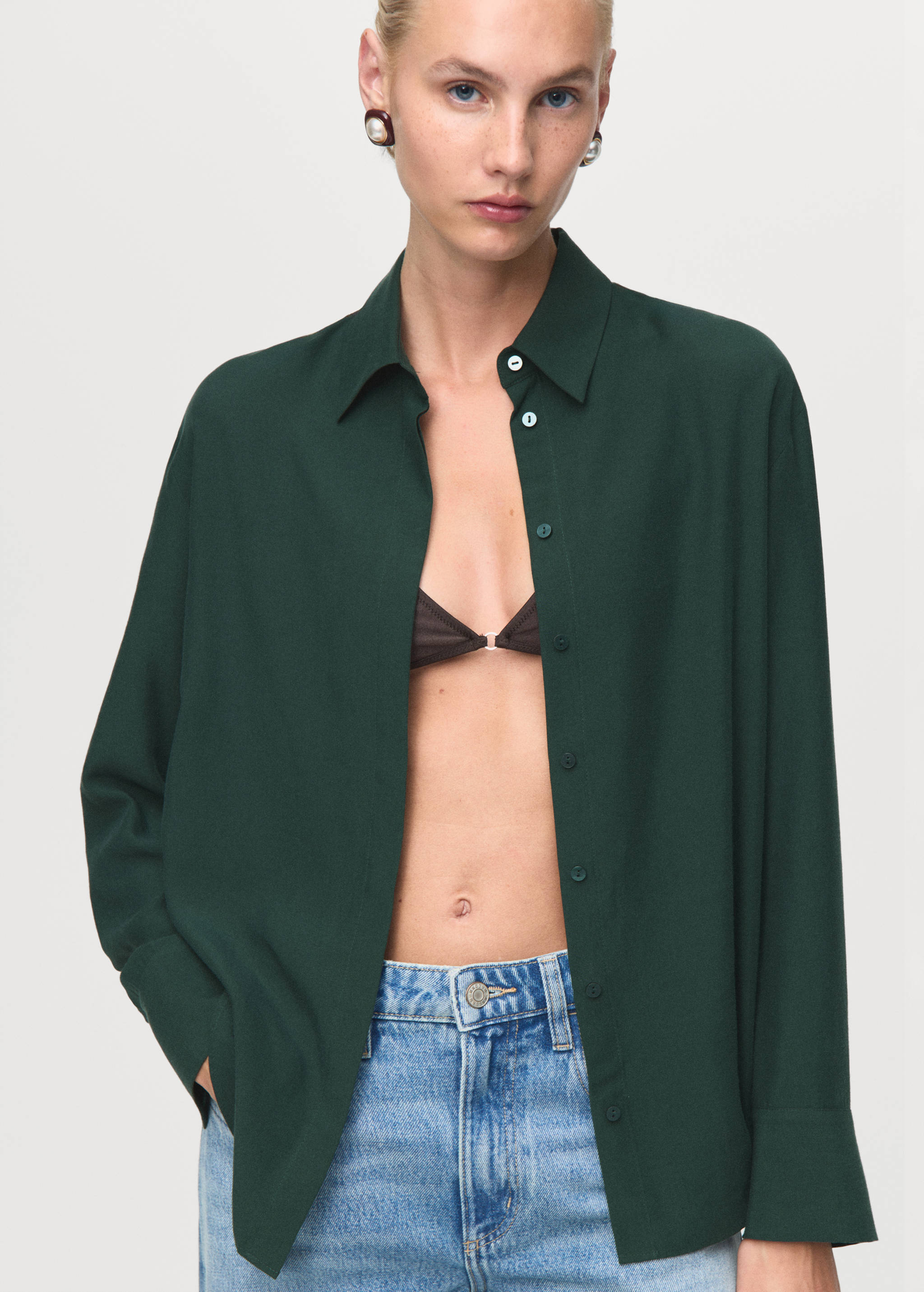 Lyocell shirt with hidden buttons - Details of the article 2