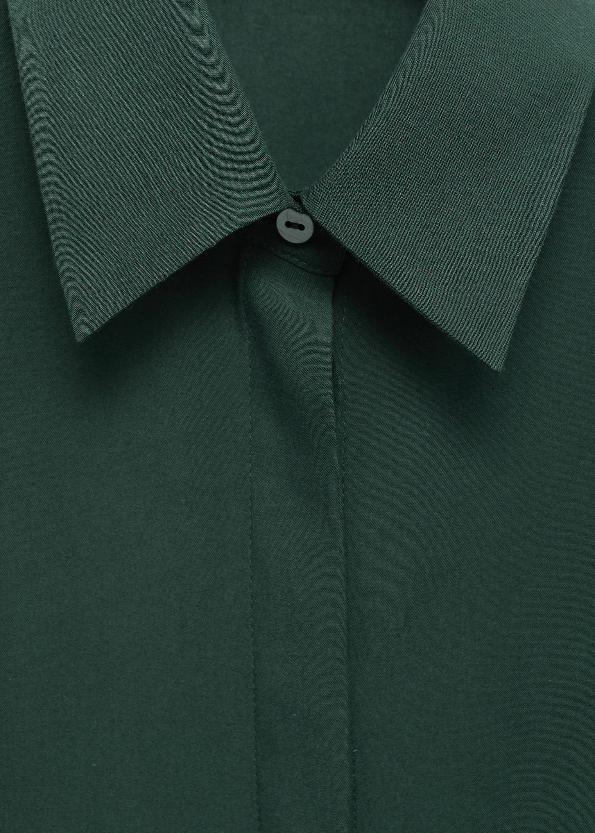 Lyocell shirt with hidden buttons - Details of the article 8
