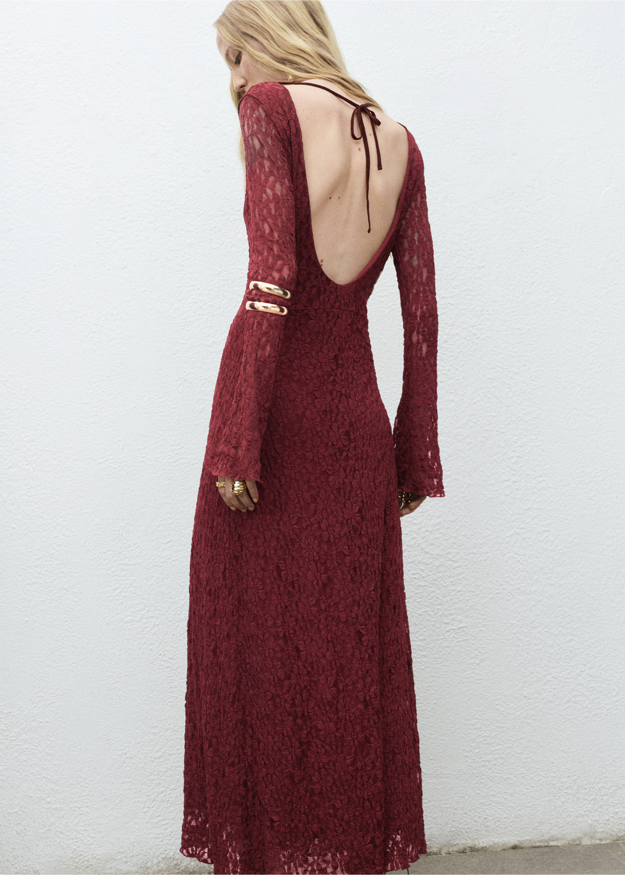 Lace dress with bell sleeves - Reverse of the article, Wine. Ref: 17084141-00.