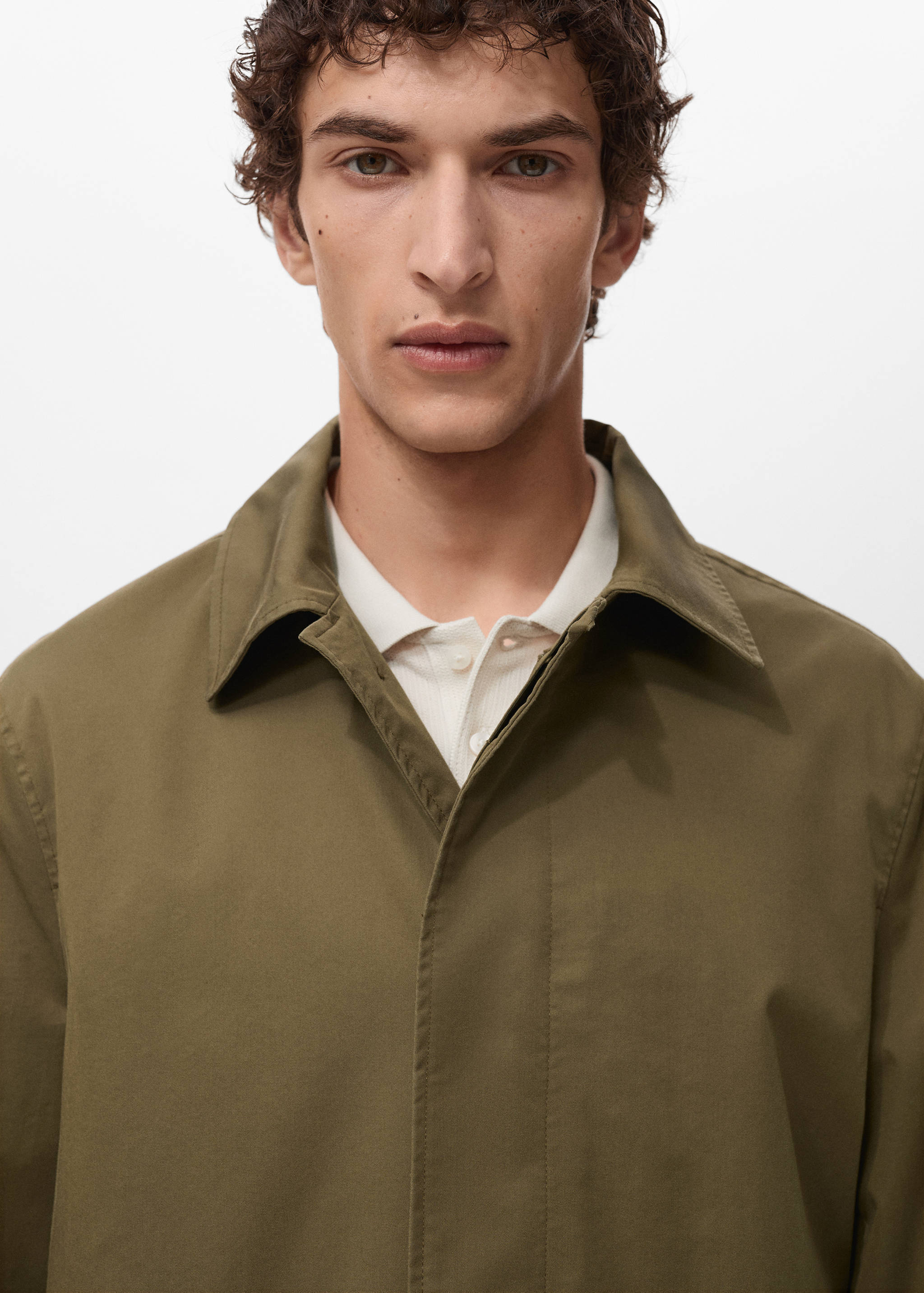 Classic water-repellent trench coat - Details of the article 1