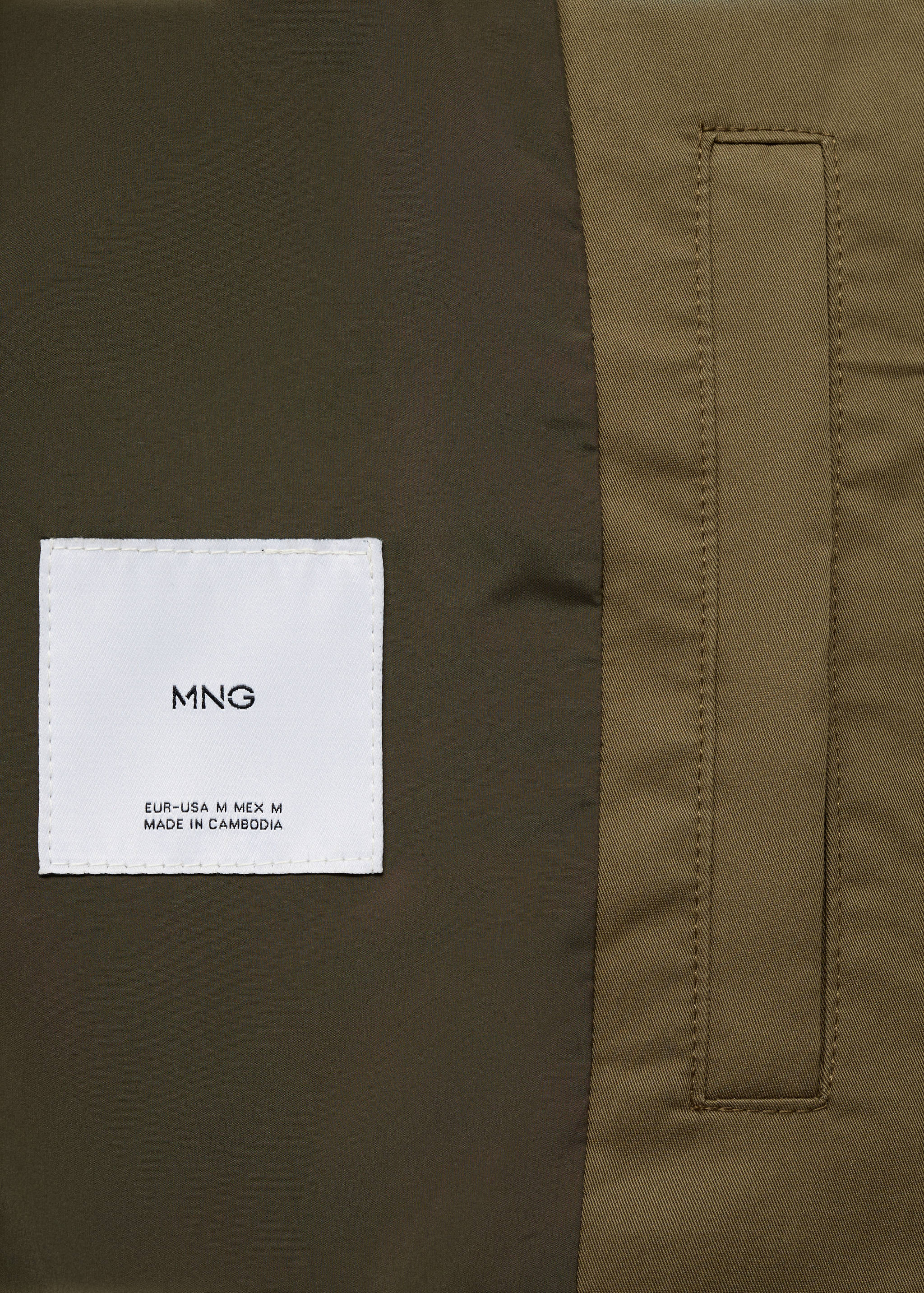 Classic water-repellent trench coat - Details of the article 8