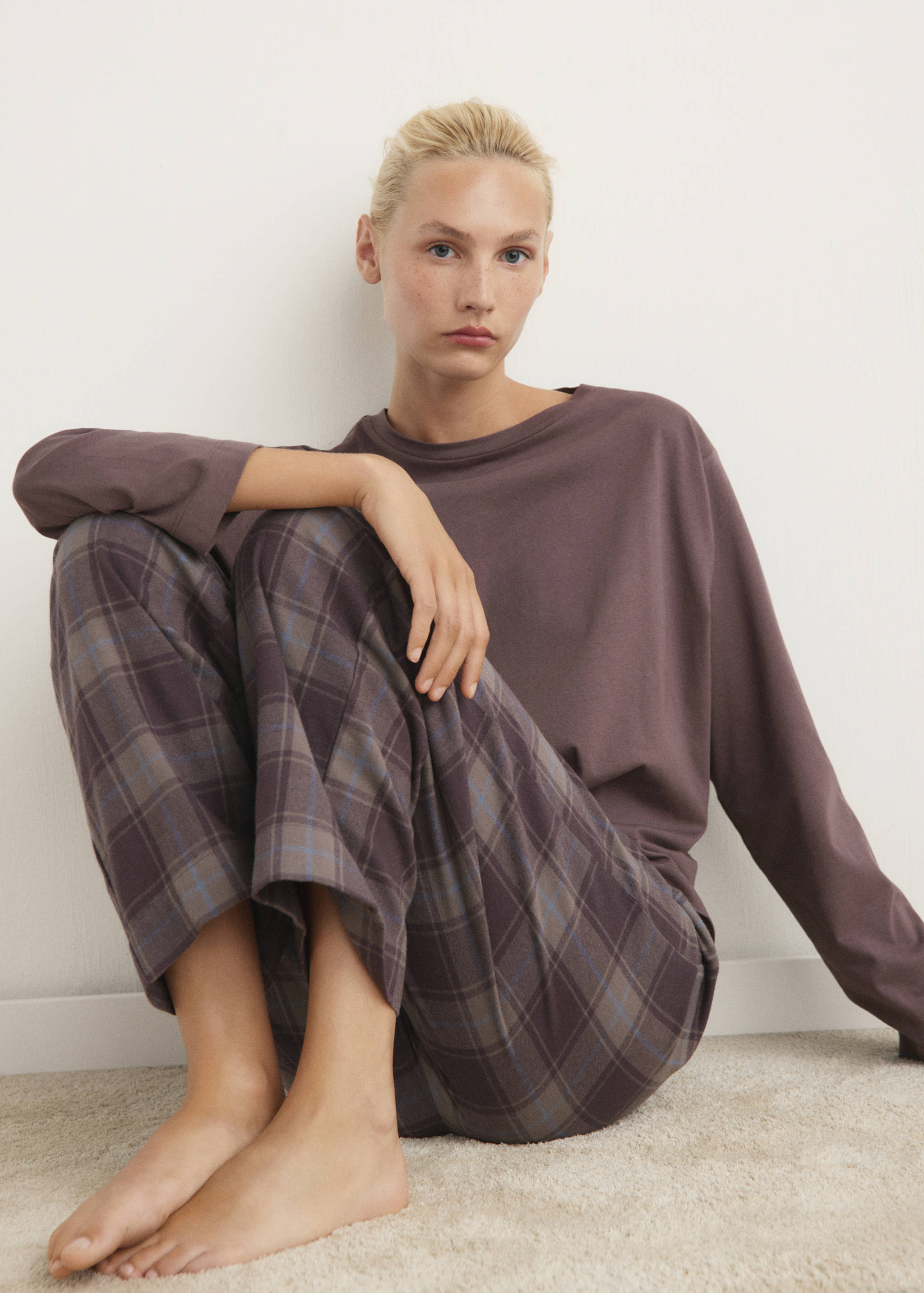 Two-piece flannel check pyjamas - Details of the article 2