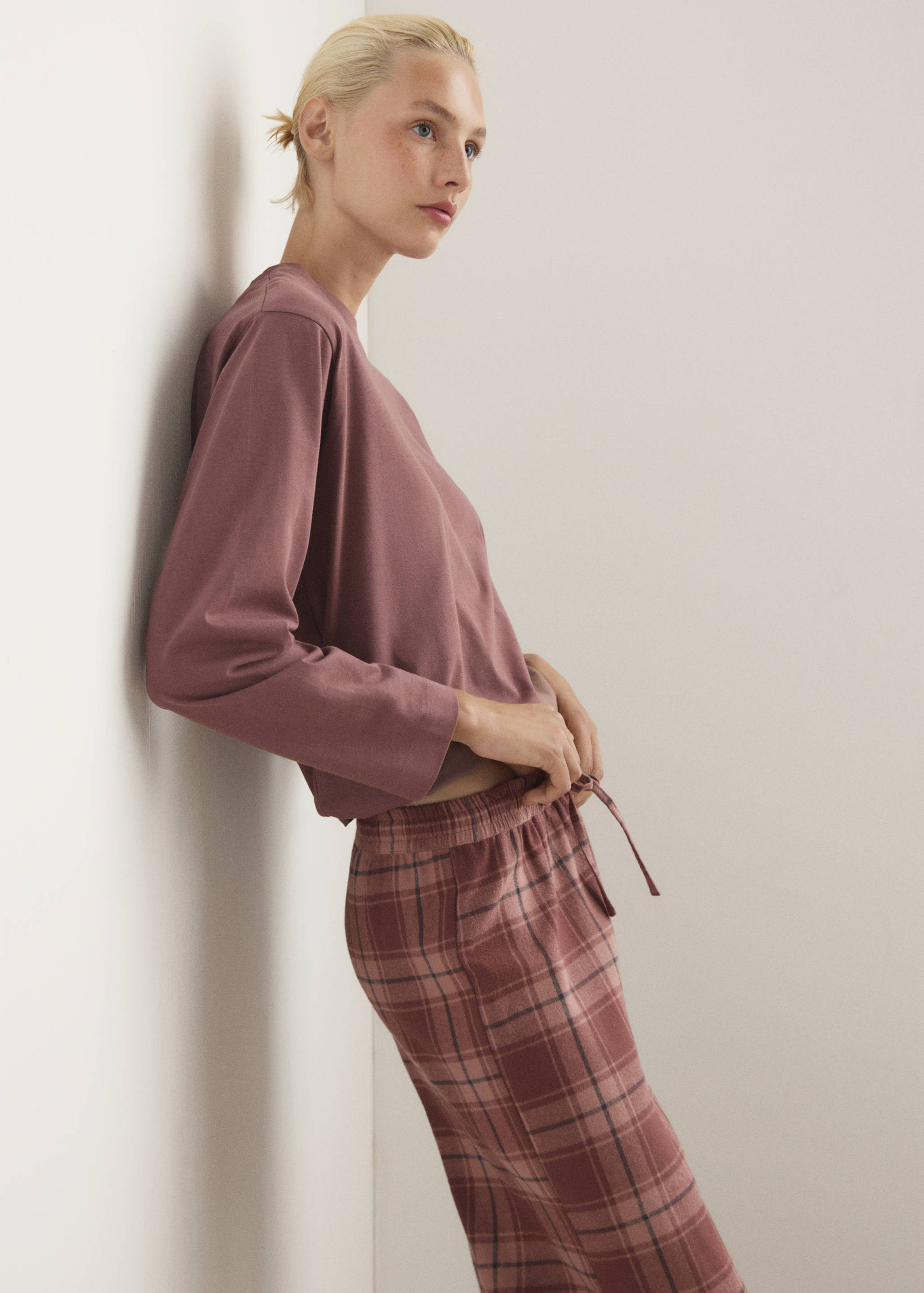 Two-piece flannel check pajamas - Details of the article 1
