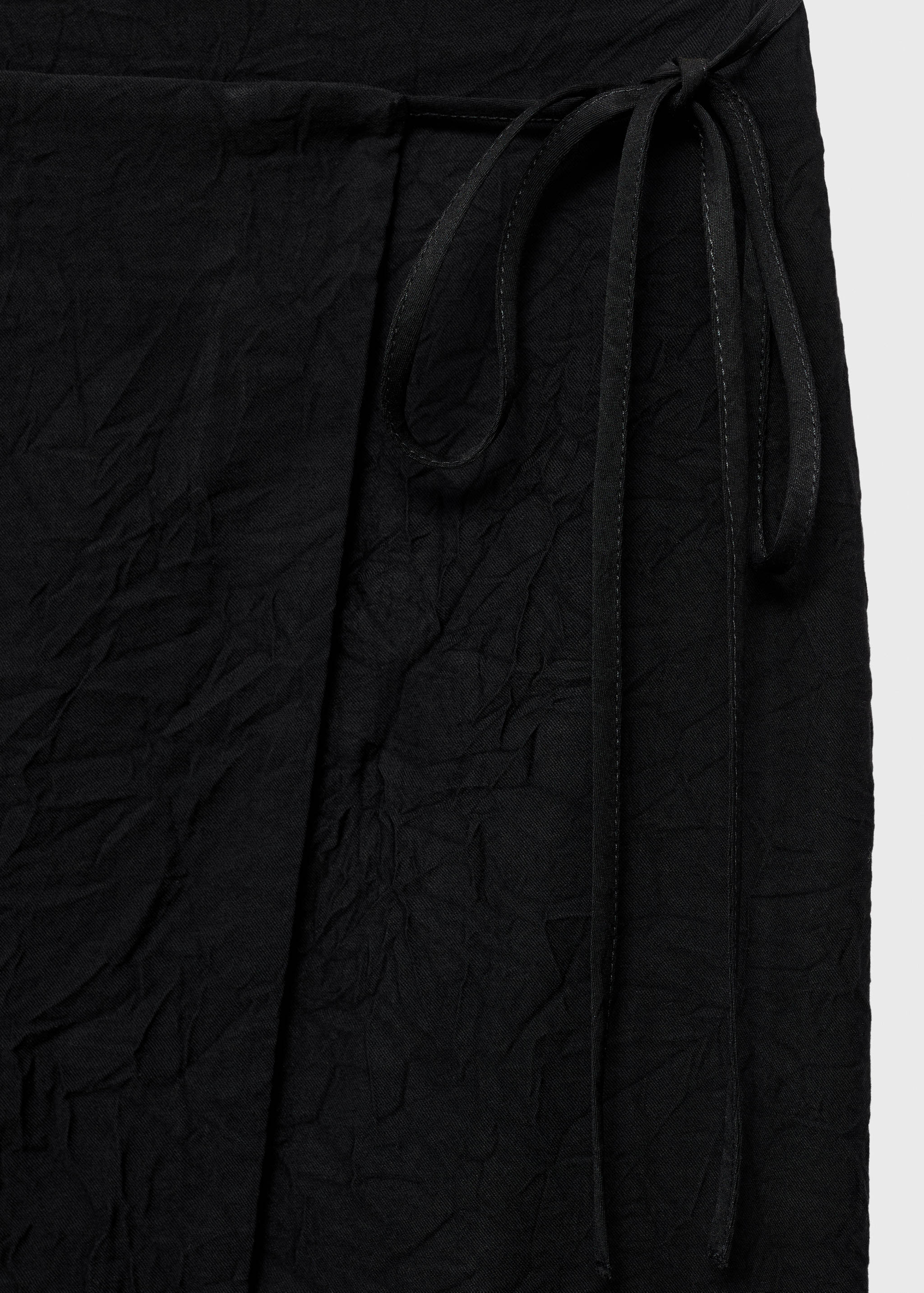 Creased-effect wrap-around skirt - Details of the article 8