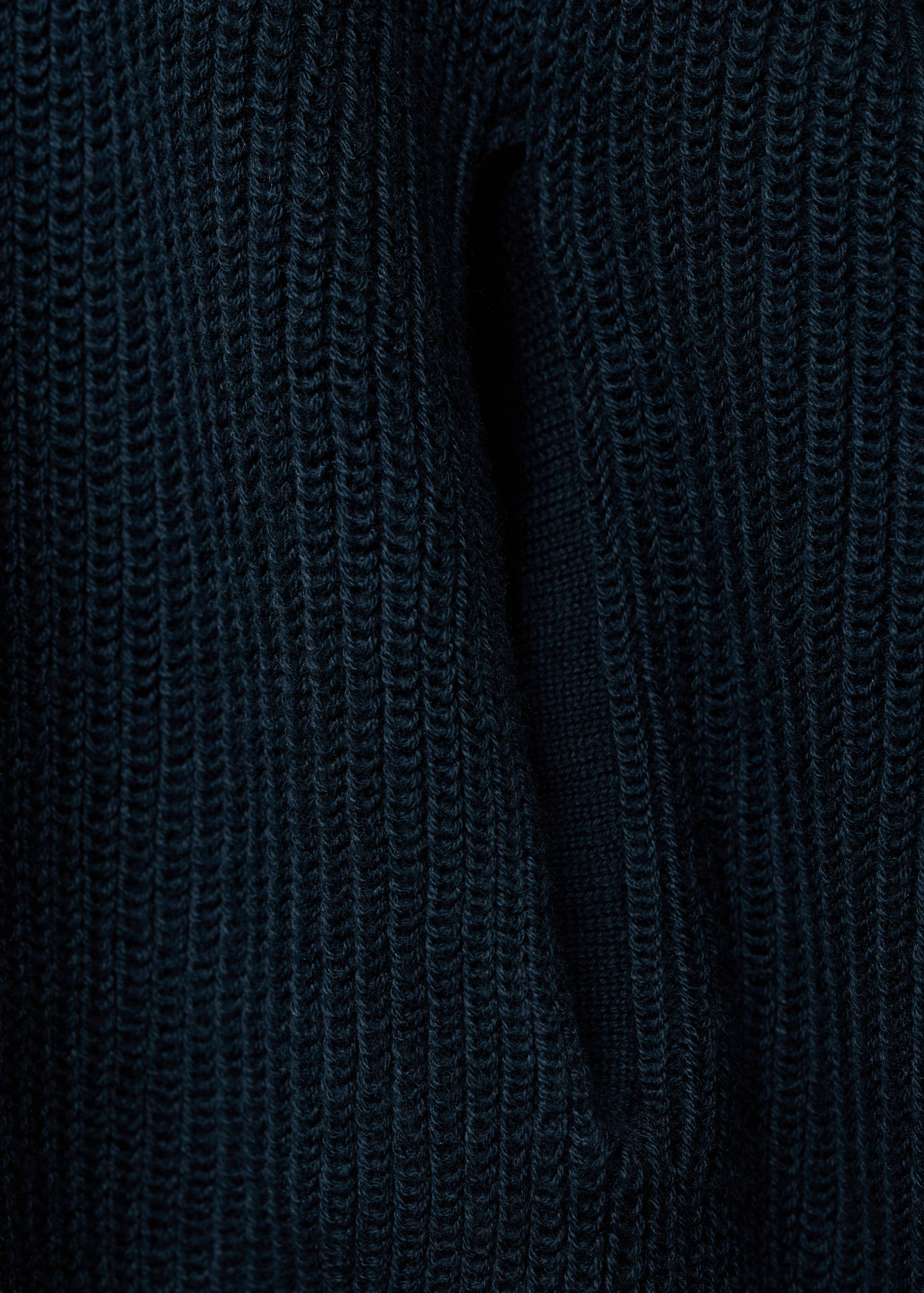 Stickad tröja i huva - Detaljer om artikeln 0