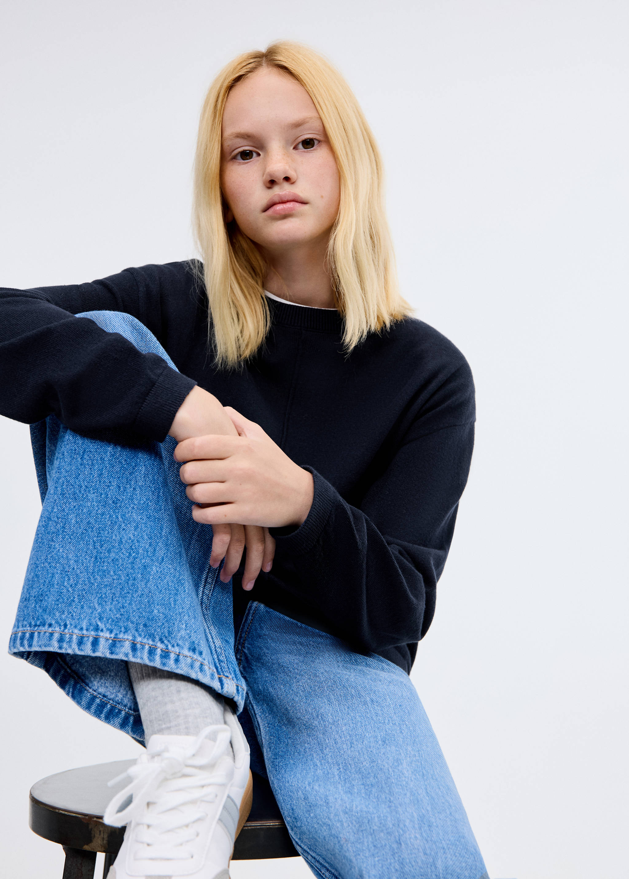 Decorative seams cotton sweater - Medium plane