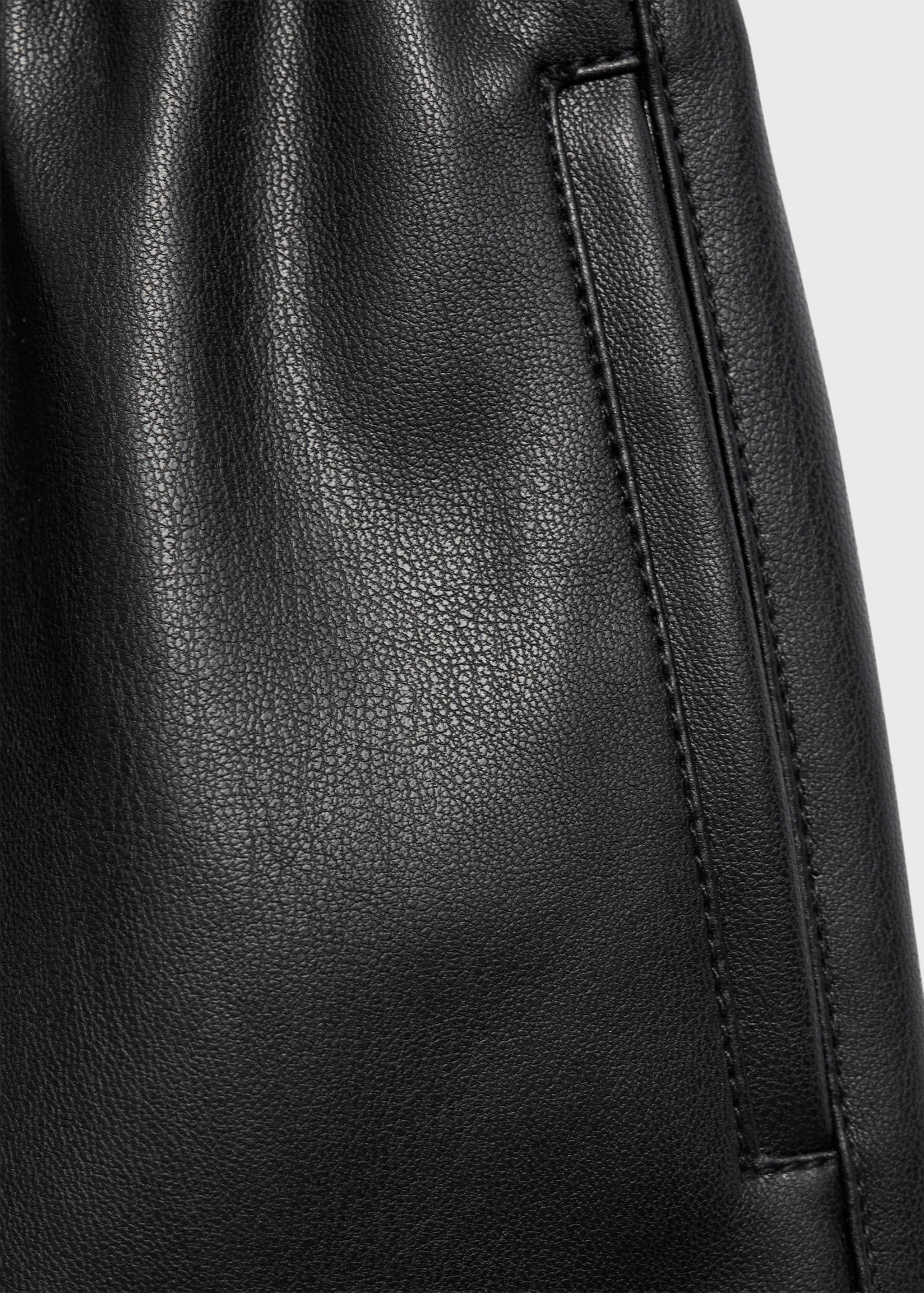 Faux-leather shorts - Details of the article 8