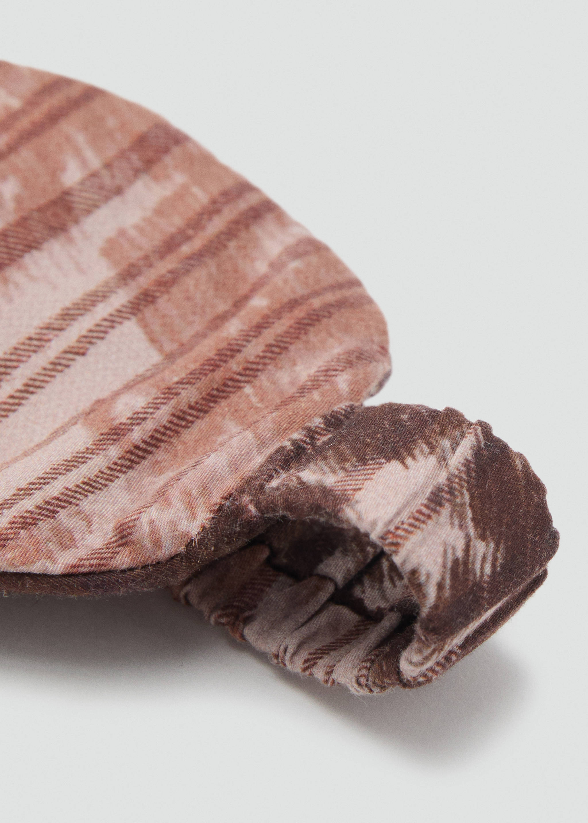 Eye mask with blurred pattern - Medium plane