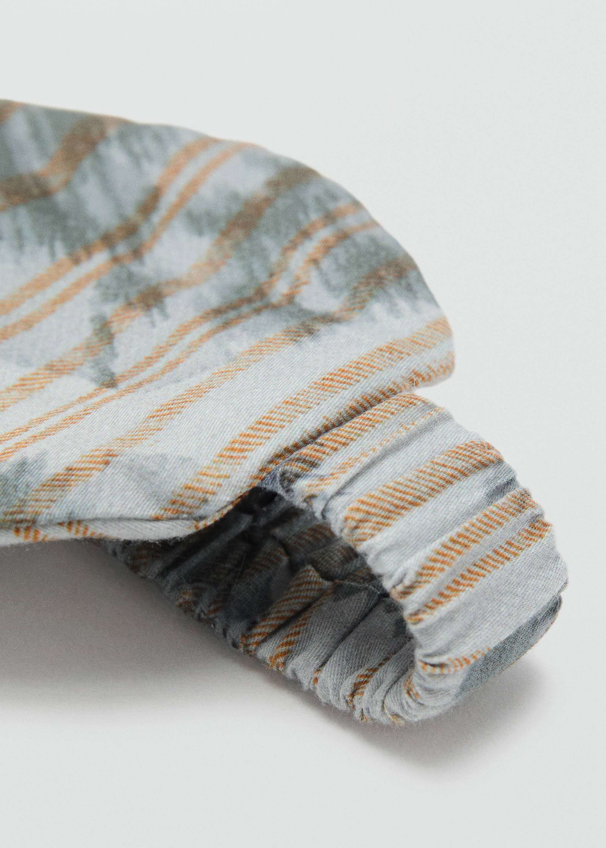 Eye mask with blurred pattern - Medium plane